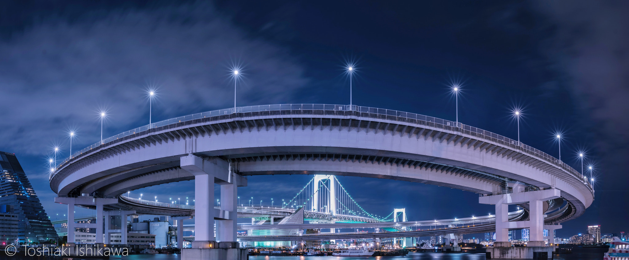 Nikon D7100 + Sigma 18-35mm F1.8 DC HSM Art sample photo. Rainbow bridge tokyo photography