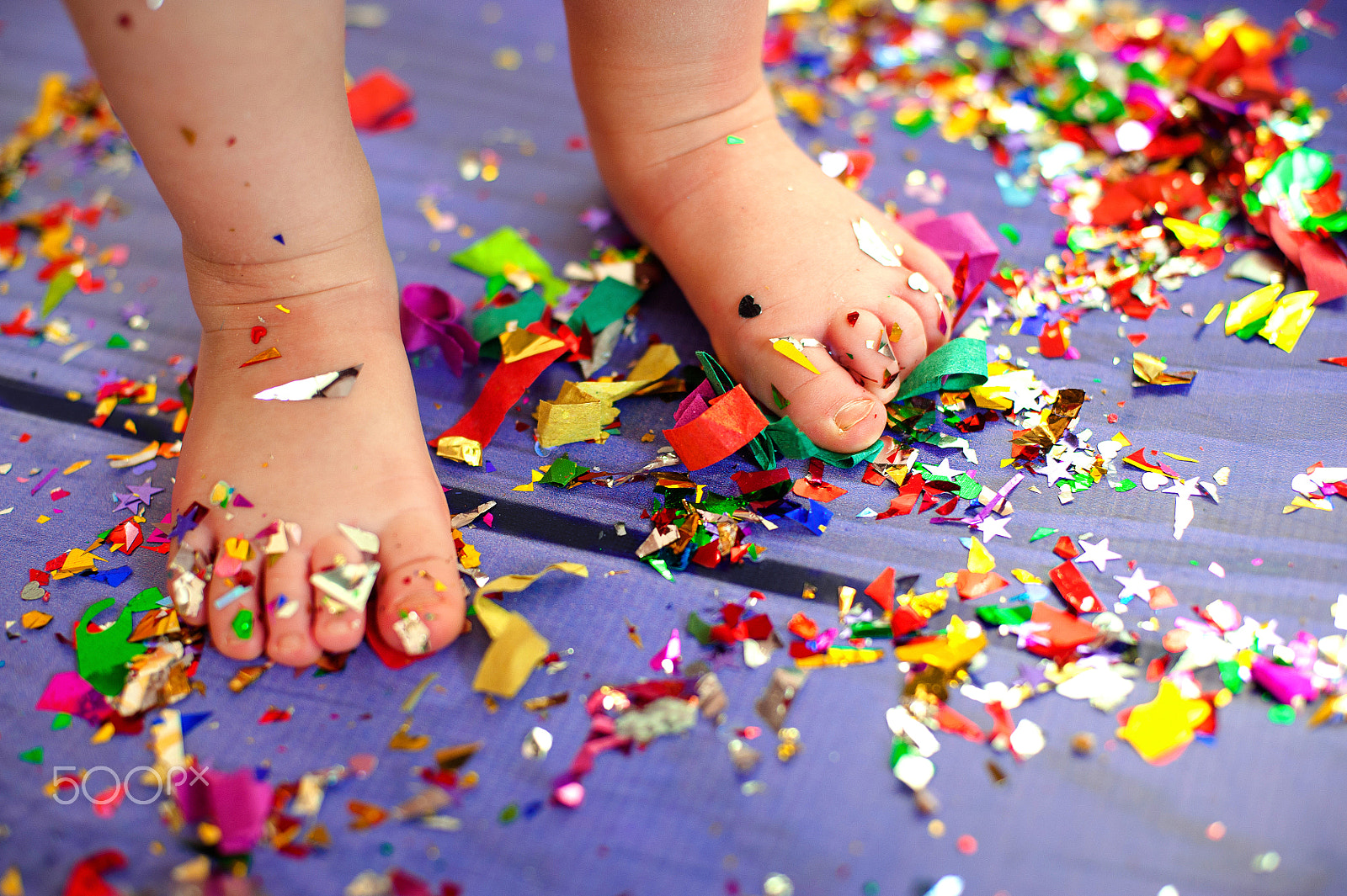 Nikon D700 + Nikon AF Nikkor 50mm F1.4D sample photo. Kid baby foot confetti party celebration concept photography