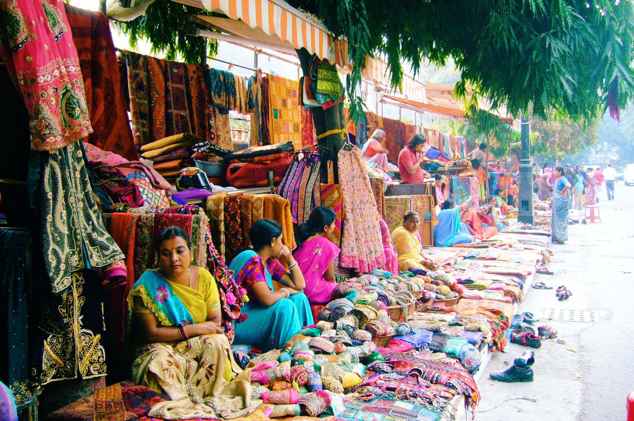 Panasonic DMC-FX9 sample photo. Tibetan market new delhi india photography