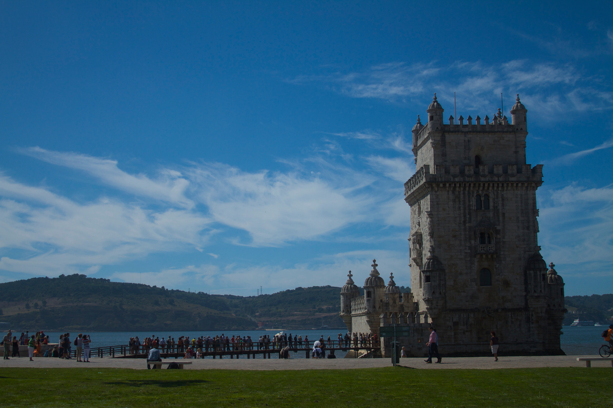 Canon EOS 7D + Canon EF 28-135mm F3.5-5.6 IS USM sample photo. Belem tower photography