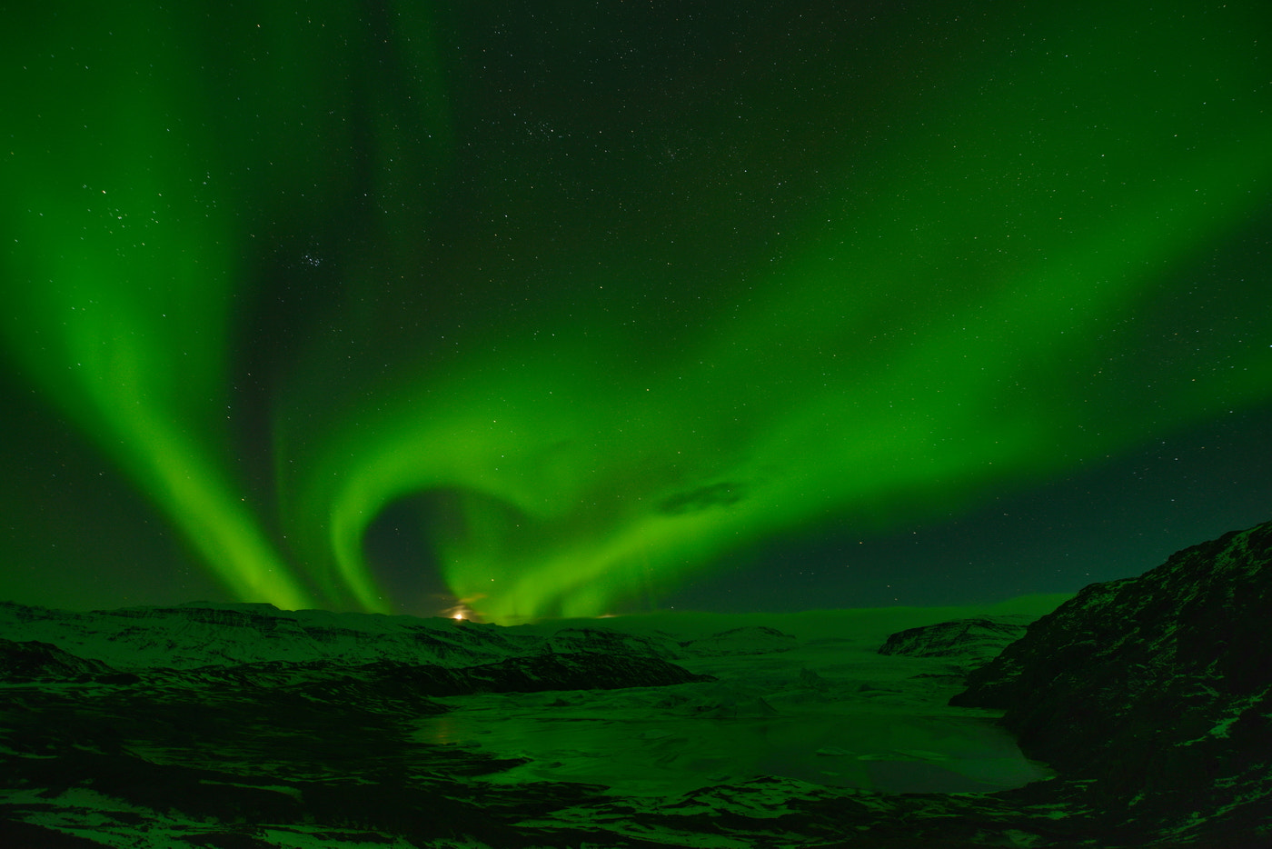 Nikon AF-S Nikkor 14-24mm F2.8G ED sample photo. Hoffell glacier aurora photography