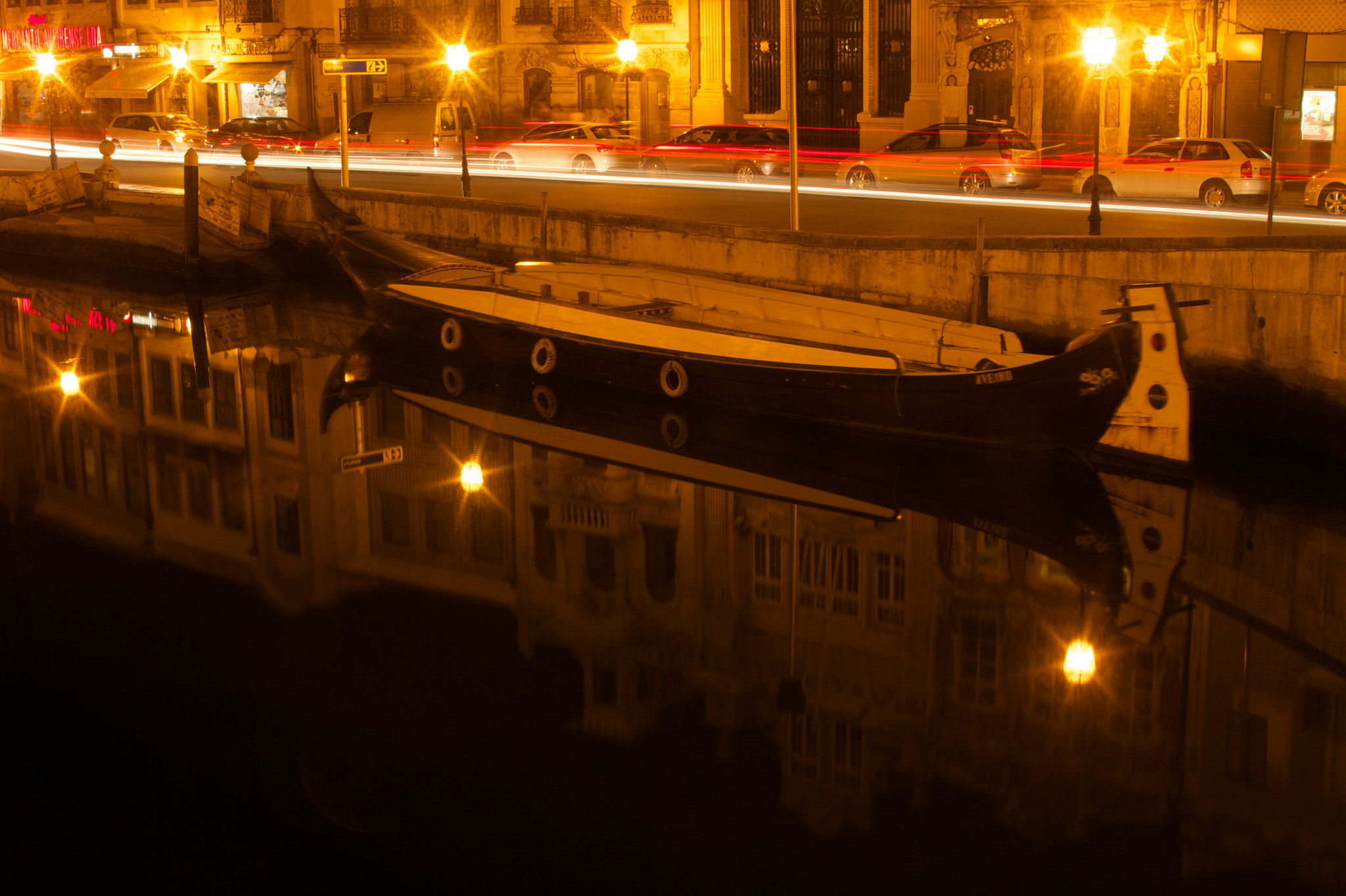 Canon EF 28-135mm F3.5-5.6 IS USM sample photo. Reflections photography