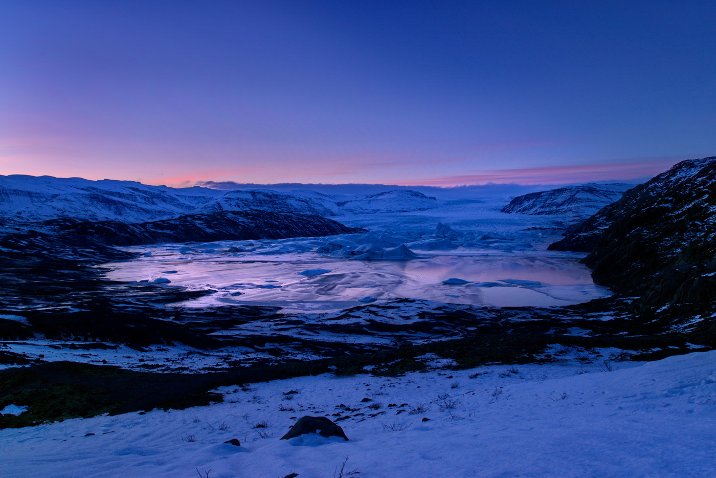 Nikon AF-S Nikkor 14-24mm F2.8G ED sample photo. Hoffell glacier sunset photography