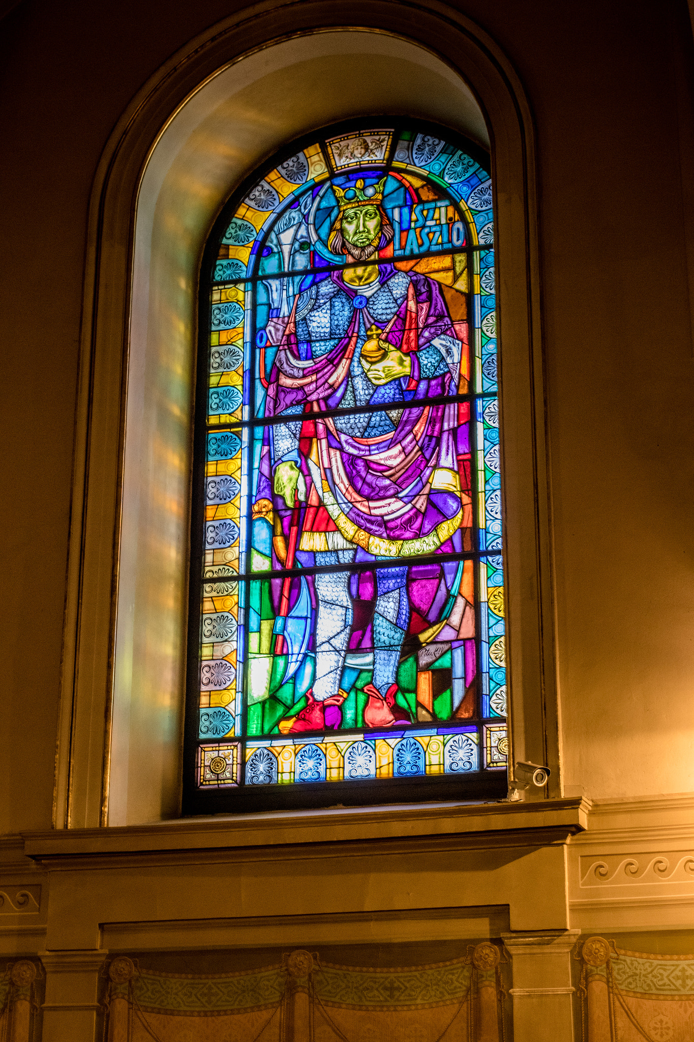 Canon EOS 7D Mark II + Sigma 24-70mm F2.8 EX DG Macro sample photo. Stained glass window at st. stephen's basilica in budapest, hungary photography