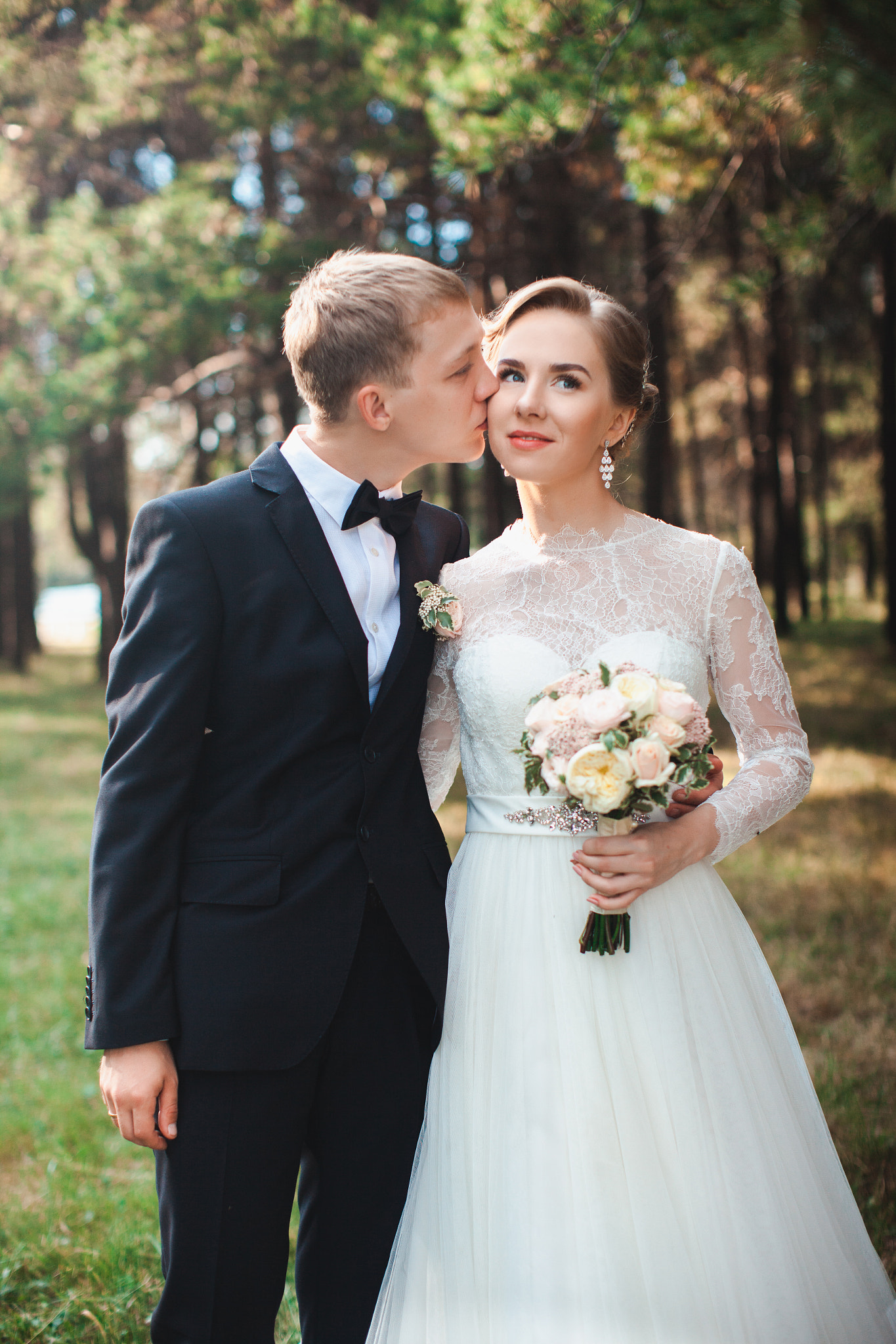 Canon EF 50mm F1.2L USM sample photo. Wedding series photography