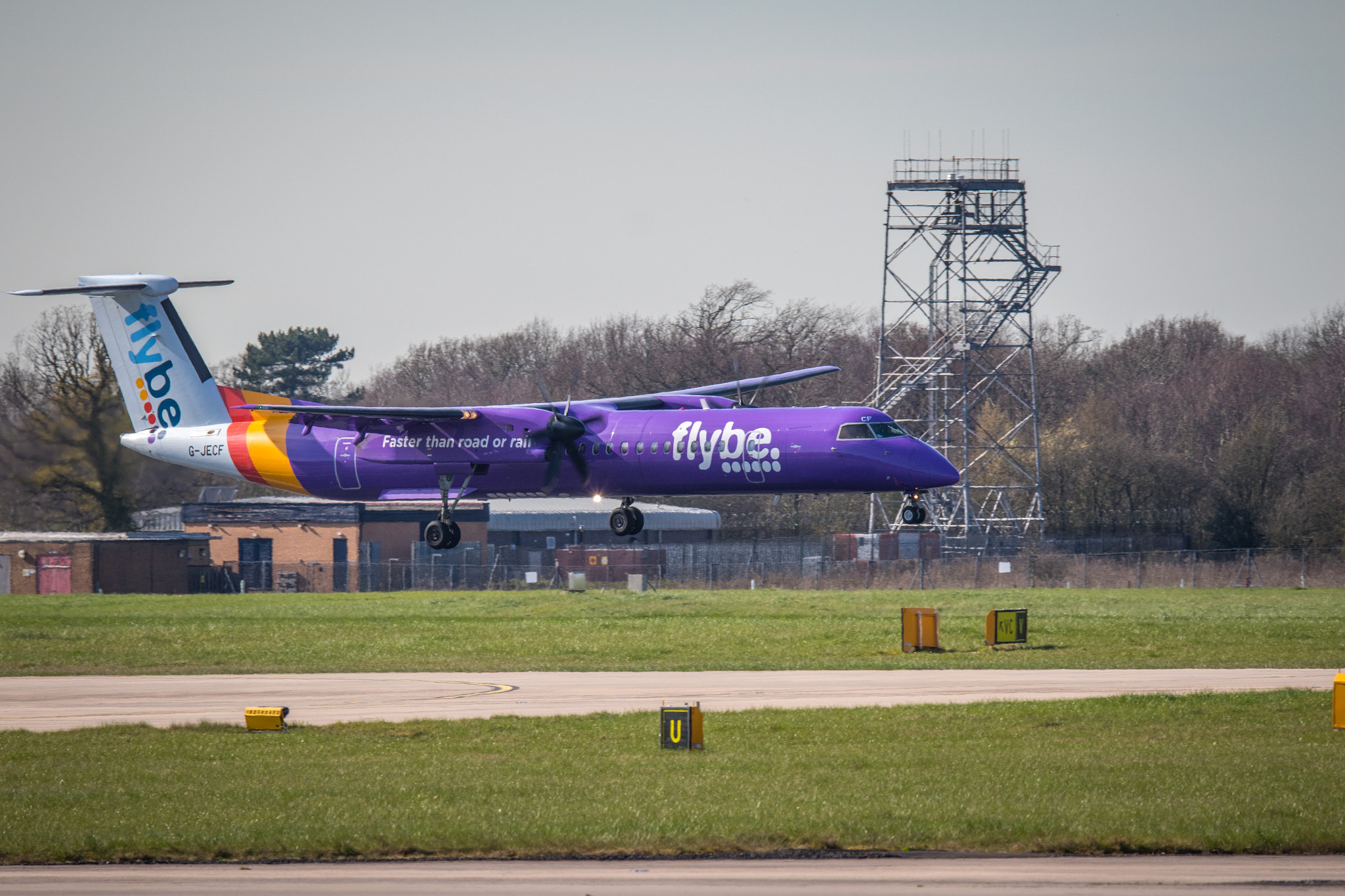 Canon EOS 7D Mark II sample photo. Flybe bombardier dash8-q400 g-jecf photography