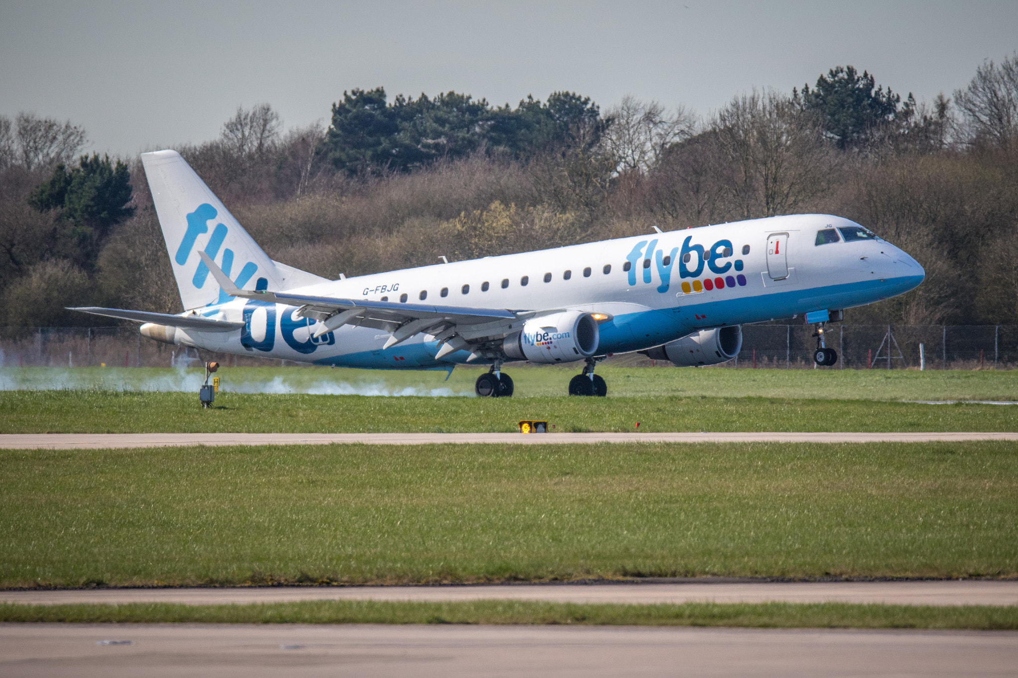Tamron SP 150-600mm F5-6.3 Di VC USD sample photo. Flybe g-fbjg embraer e175 photography