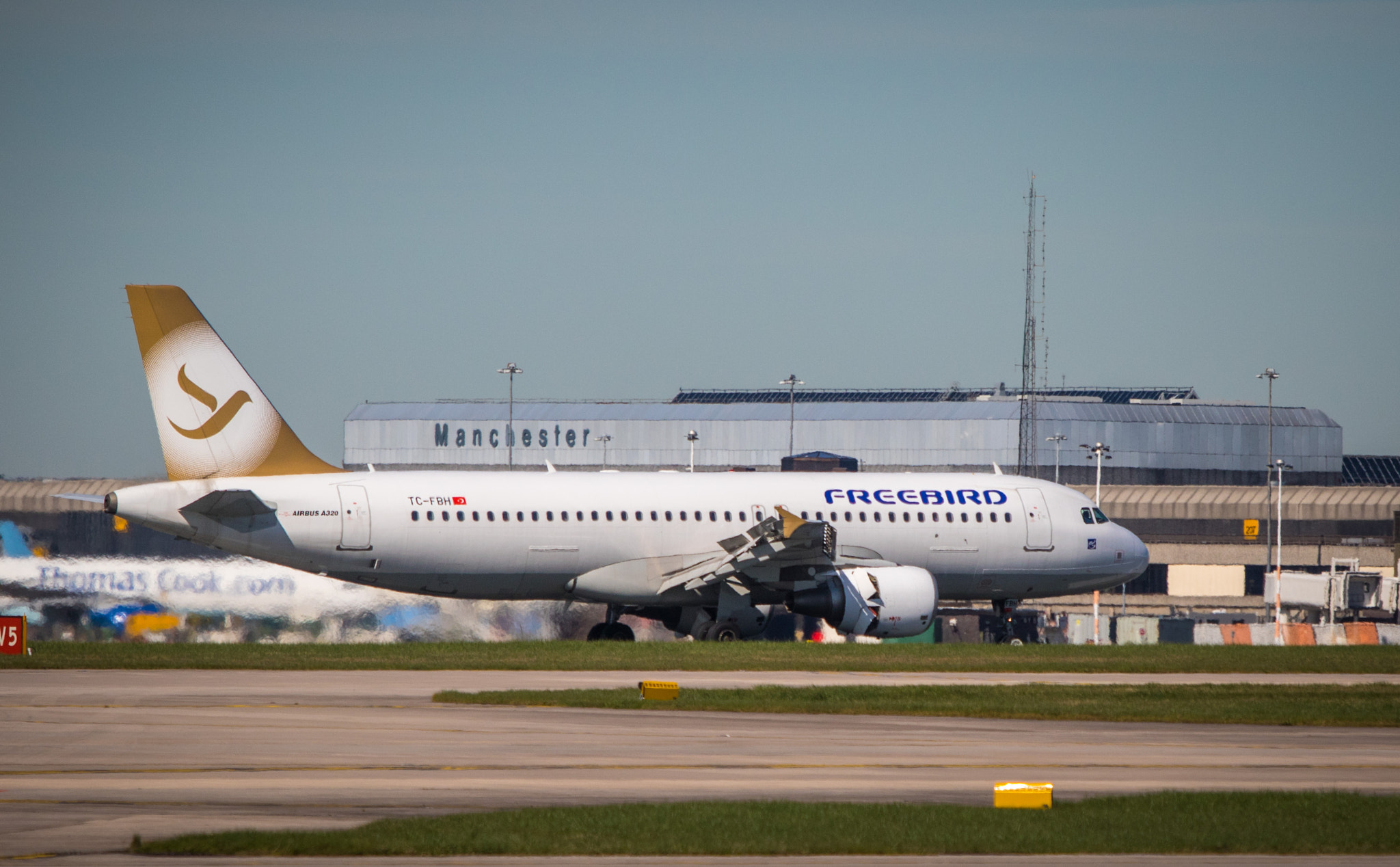 Canon EF 70-200mm F2.8L USM sample photo. Freebird airbus a320 tc-fbh photography