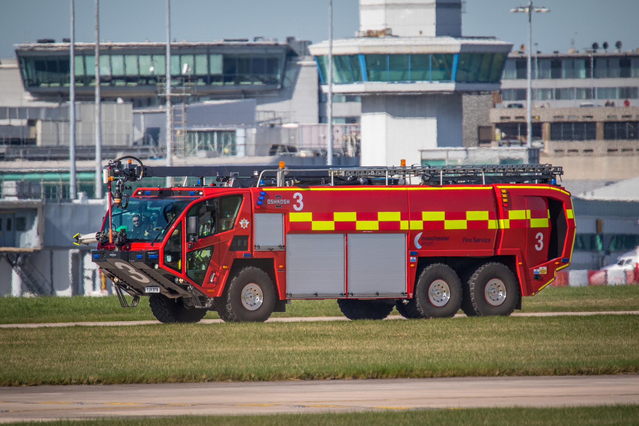 Tamron SP 150-600mm F5-6.3 Di VC USD sample photo. Manchester airport fire service oshkosh strikers photography