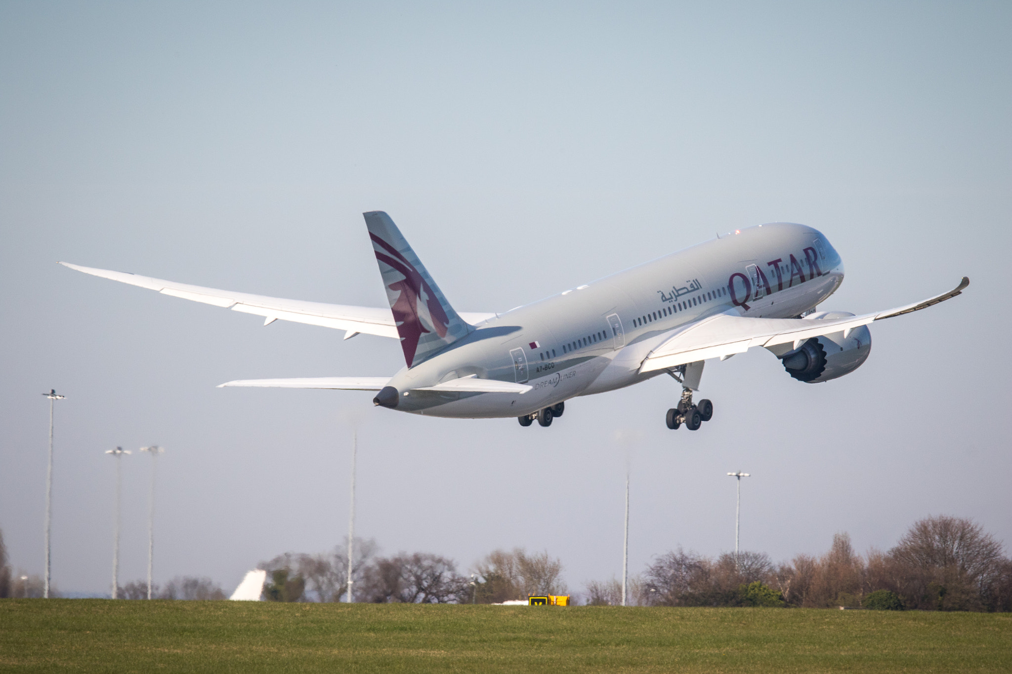 Tamron SP 150-600mm F5-6.3 Di VC USD sample photo. Qatar boeing 787-8 dreamliner a7-bco photography