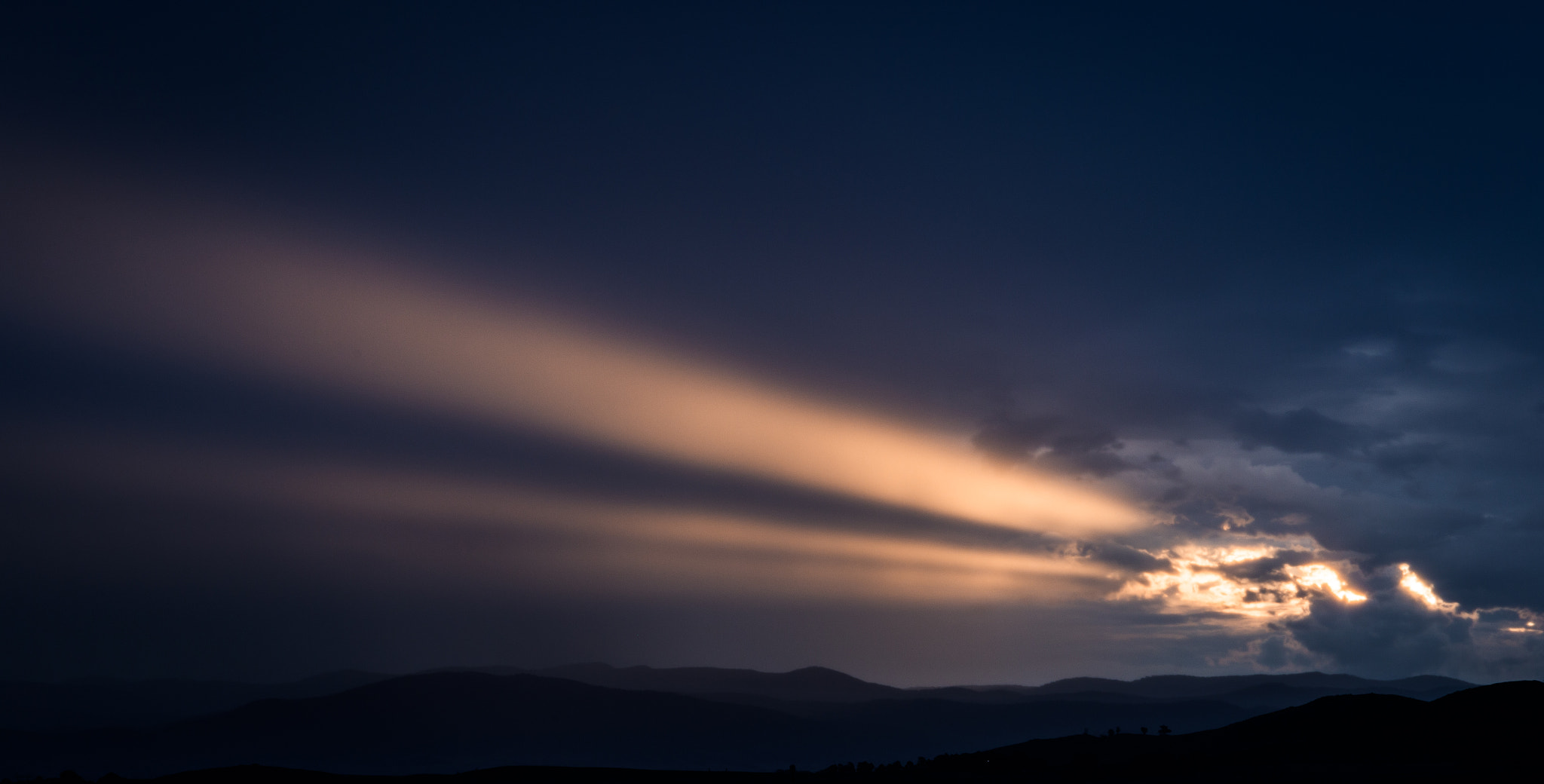 Canon EOS 6D + Sigma 24-70mm F2.8 EX DG Macro sample photo. Sunburst photography