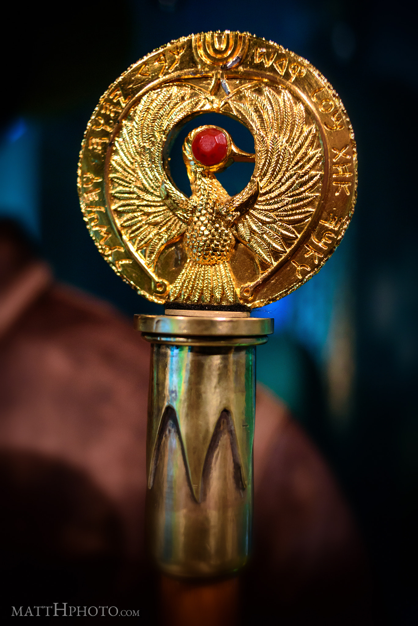 Nikon AF Nikkor 35mm F2D sample photo. Take back one kadam to honor the hebrew god whose ark this is. photography