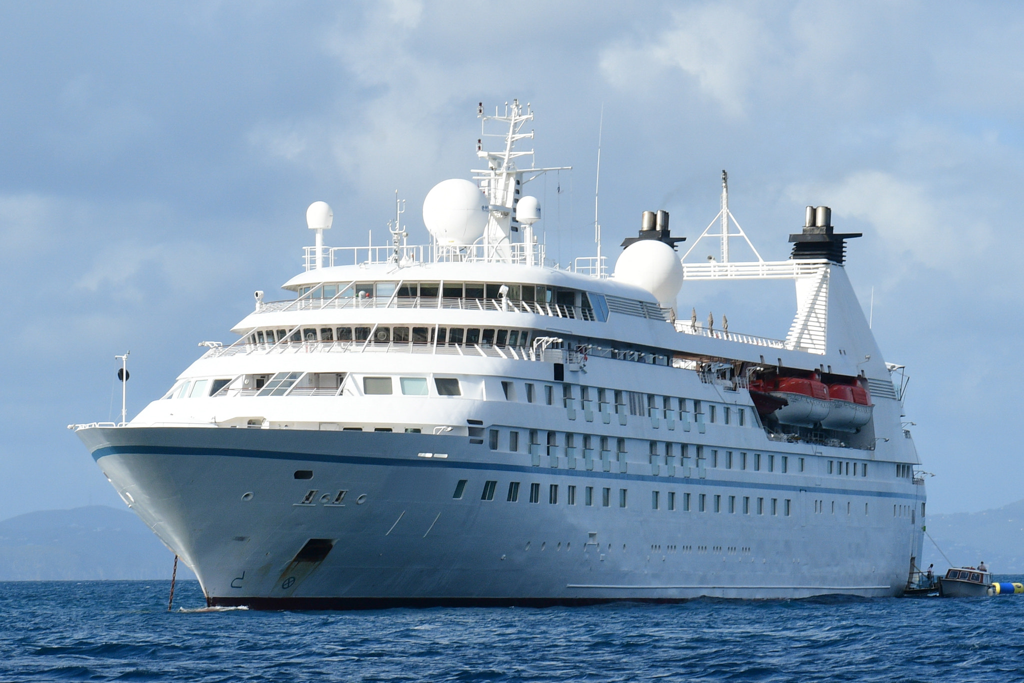 Nikon AF-S Nikkor 24-70mm F2.8G ED sample photo. Cruise ship photography