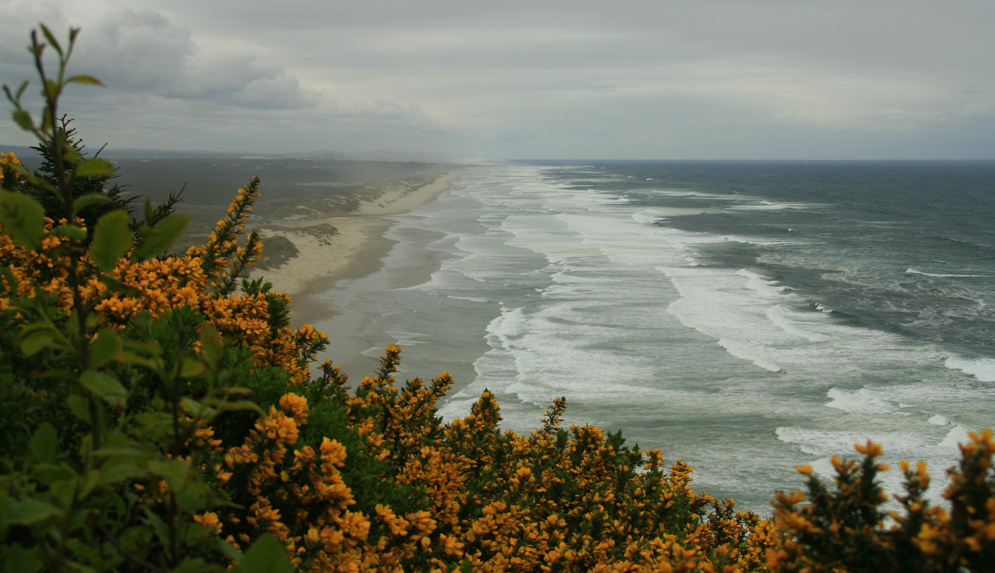 Canon EOS 400D (EOS Digital Rebel XTi / EOS Kiss Digital X) sample photo. Stormy ocean photography