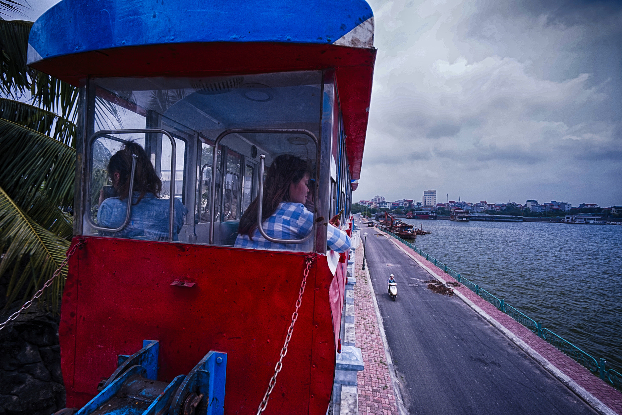 Sony a7 II + Voigtlander SUPER WIDE-HELIAR 15mm F4.5 III sample photo. Taydienhotay photography