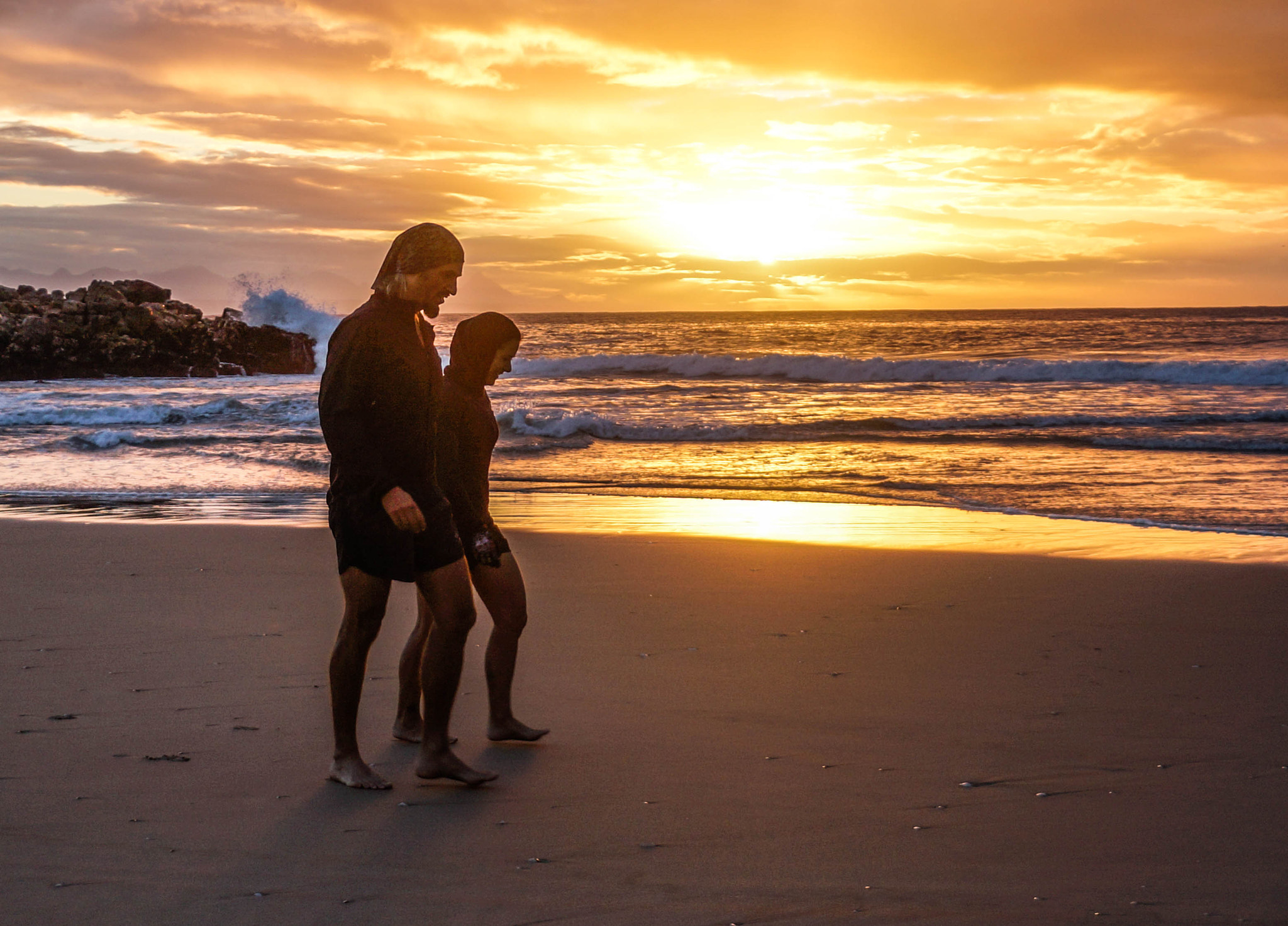 Sony a99 II sample photo. Beach walk photography