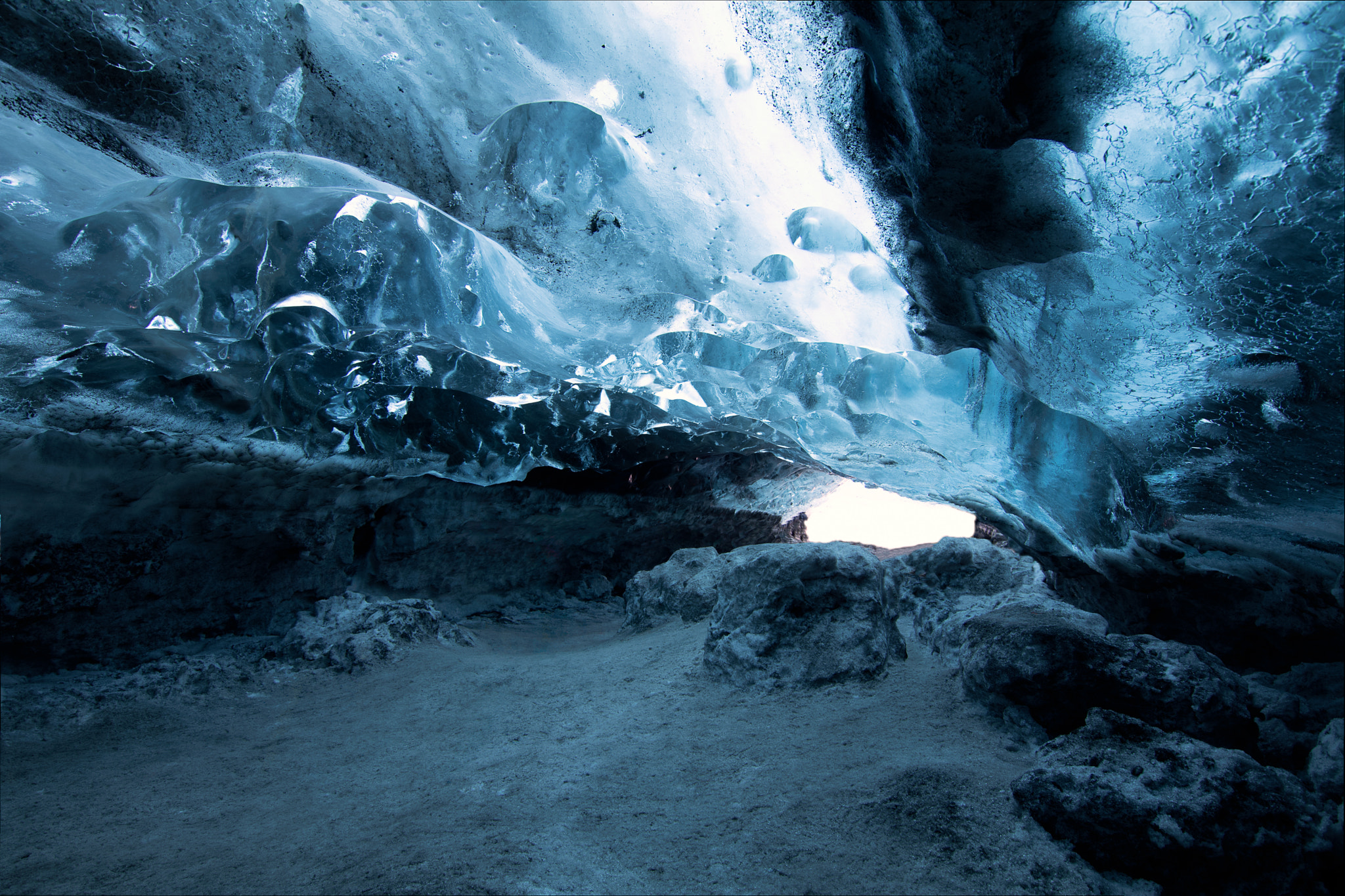 Canon EOS 80D sample photo. Into the glacier: inside an icelandic ice cave photography