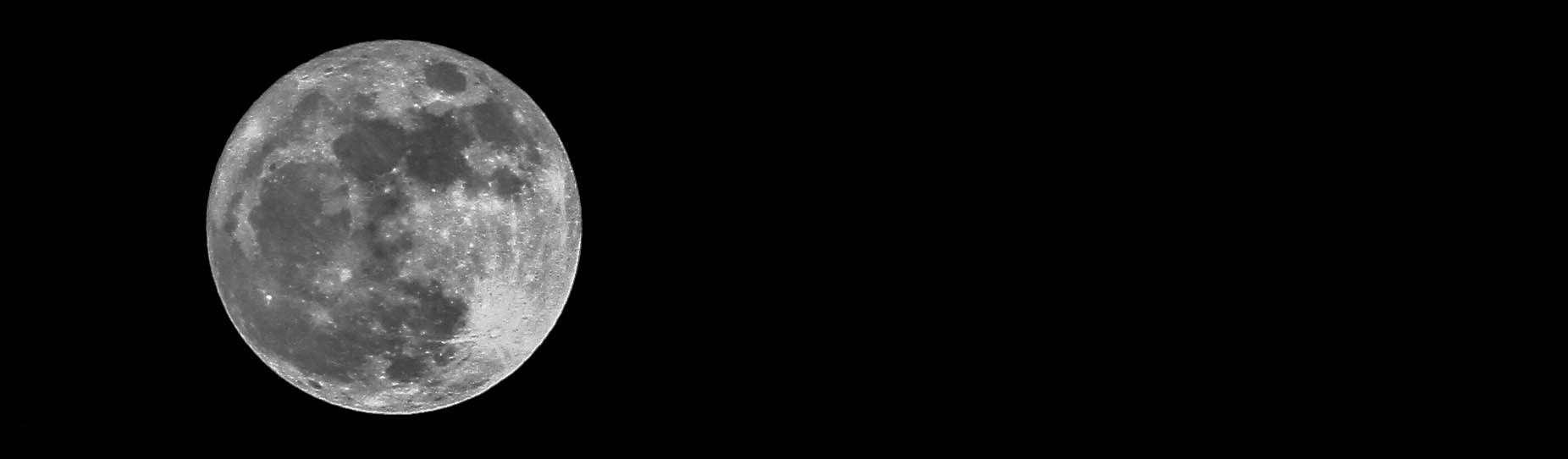 Canon EF 80-200mm F4.5-5.6 II sample photo. Super moon photography