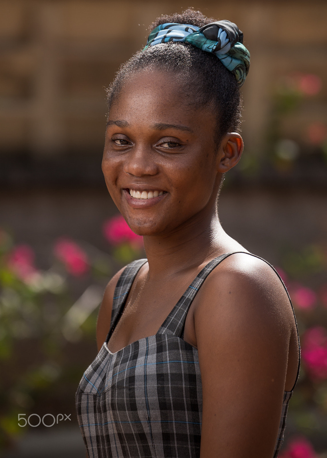 Canon EF 70-300mm F4-5.6L IS USM sample photo. Untitled smile #1 photography