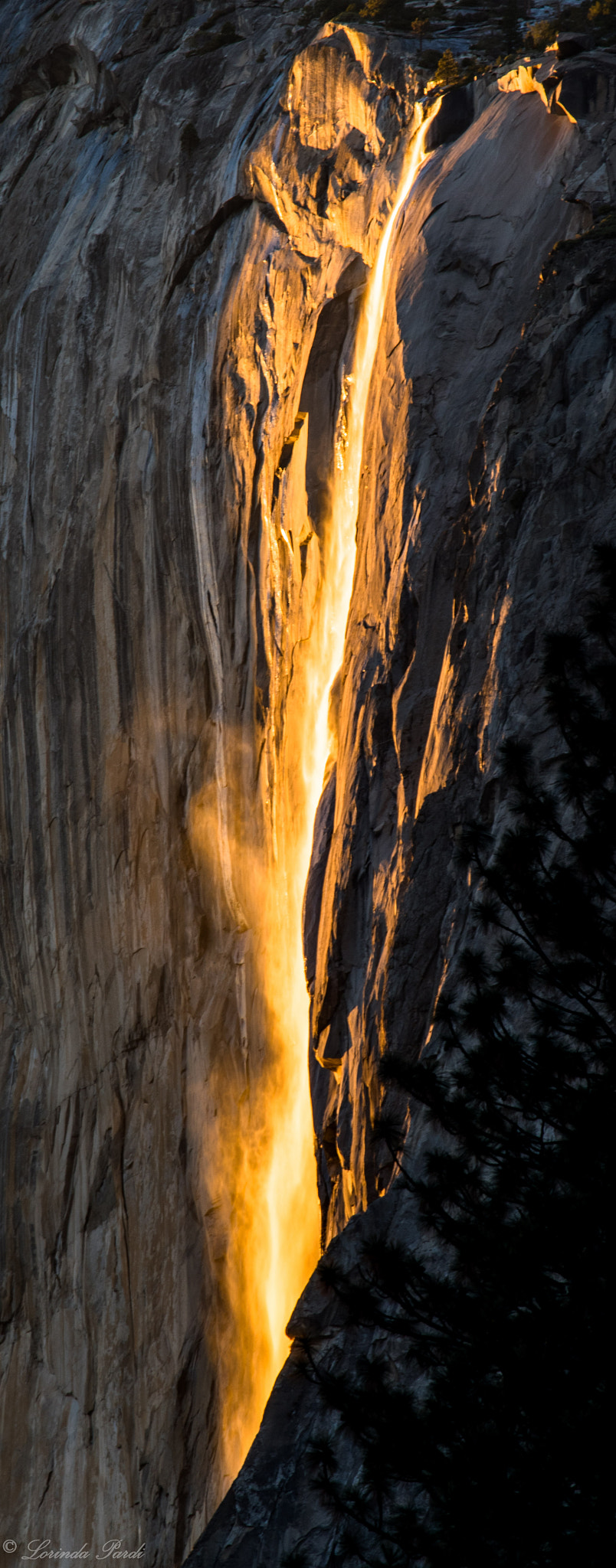Nikon D5500 sample photo. Horsetail falls crop photography