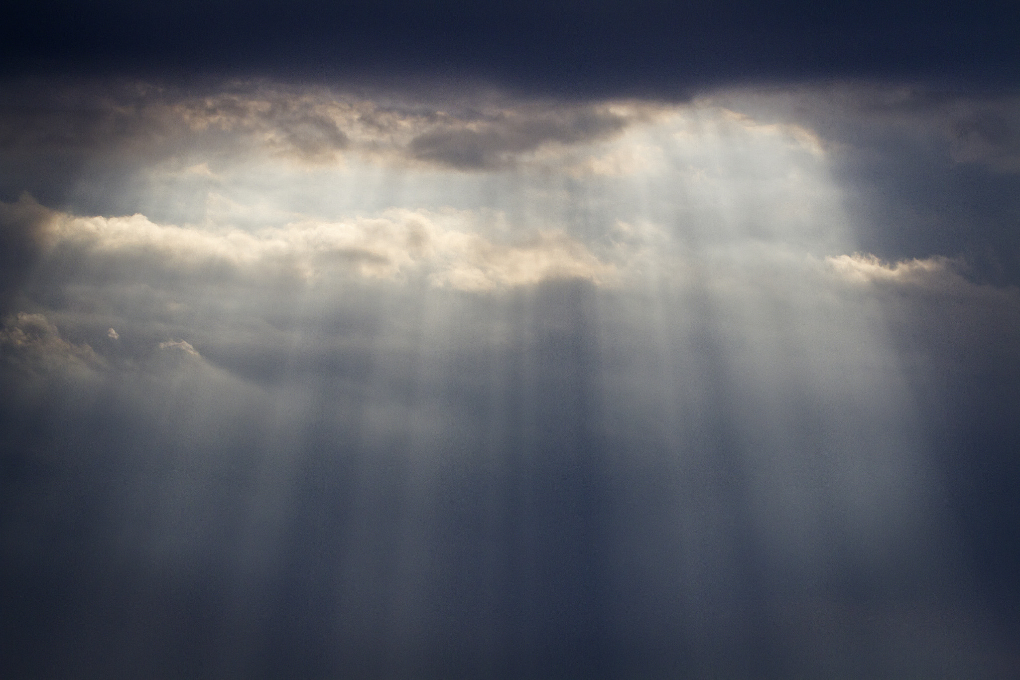 Canon EOS 7D + Canon EF 70-200mm F4L USM sample photo. Tyndall effect photography