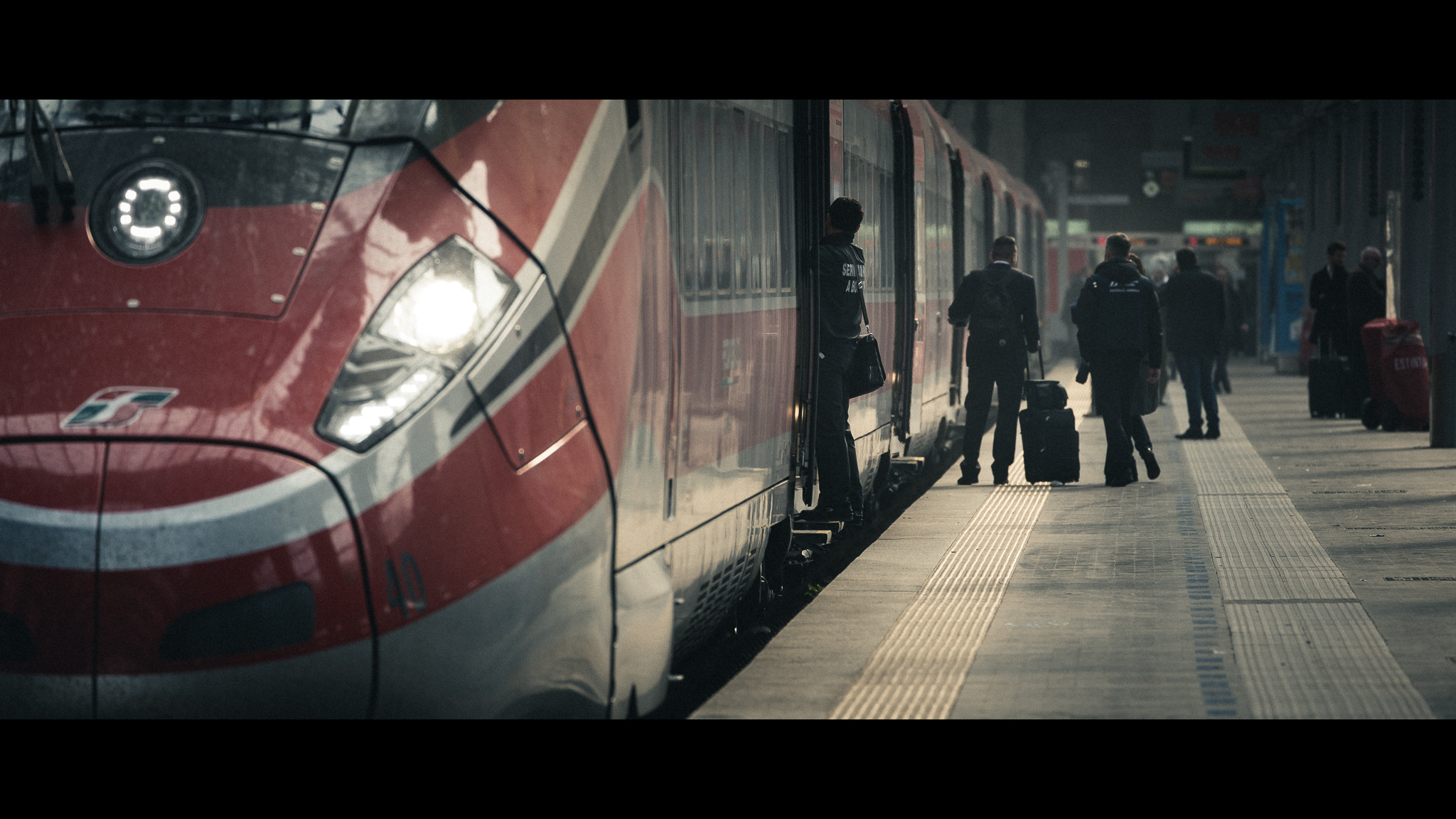 Canon EF 70-300mm F4-5.6L IS USM sample photo. Stazione centrale photography