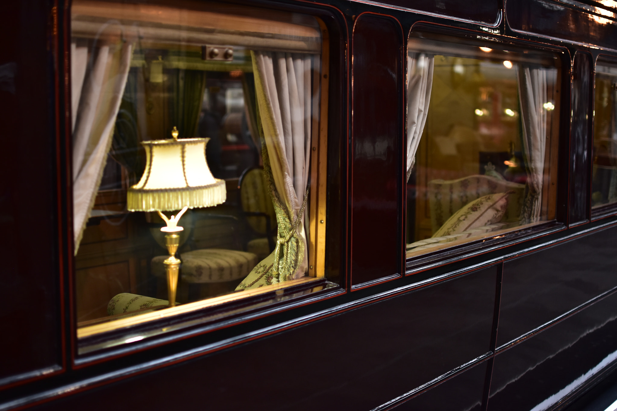 Nikon D5500 + Nikon AF-S DX Nikkor 35mm F1.8G sample photo. York railway inside train photography