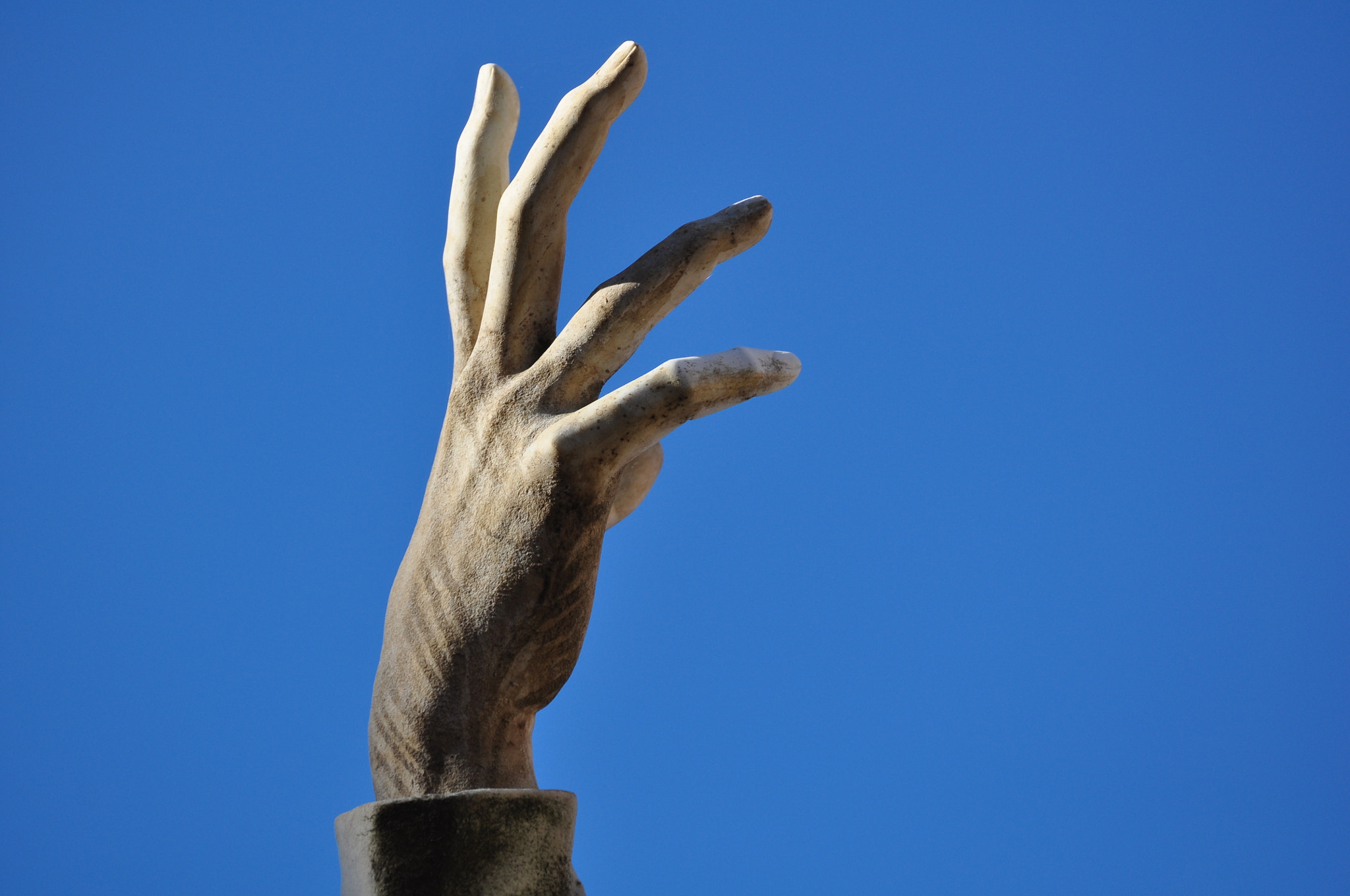Nikon D90 sample photo. Stone hand photography