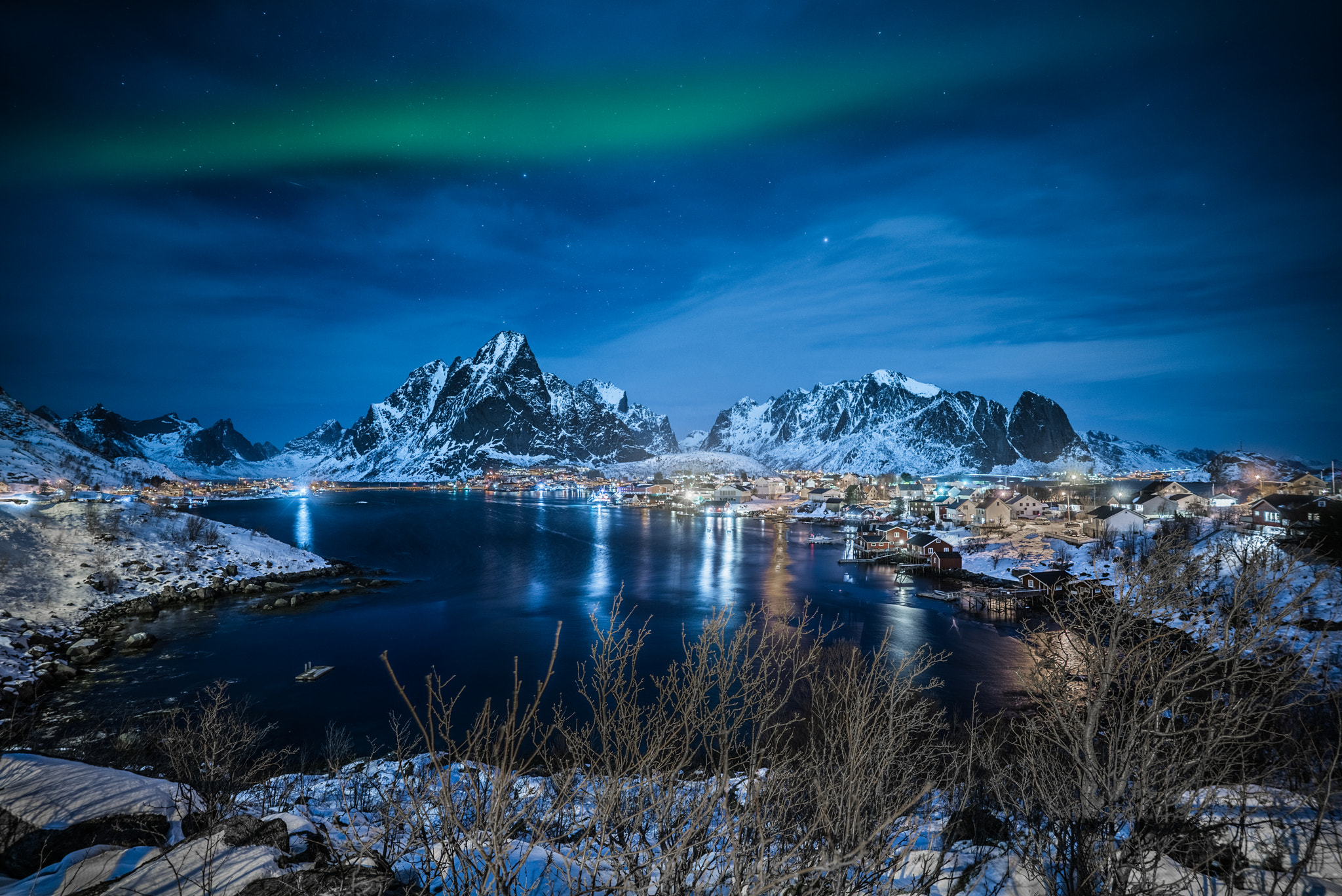 ZEISS Batis 18mm F2.8 sample photo. Reine aurora photography