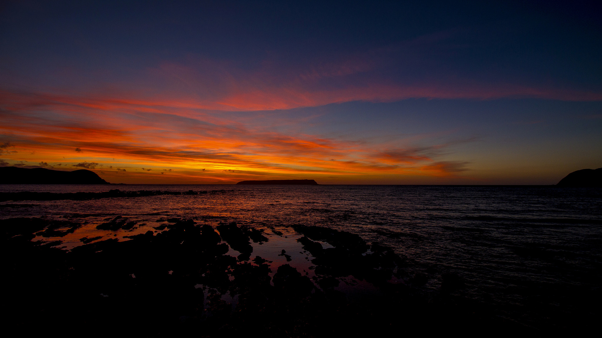 Canon EOS 7D + Canon EF-S 10-18mm F4.5–5.6 IS STM sample photo. Rocky sunset photography