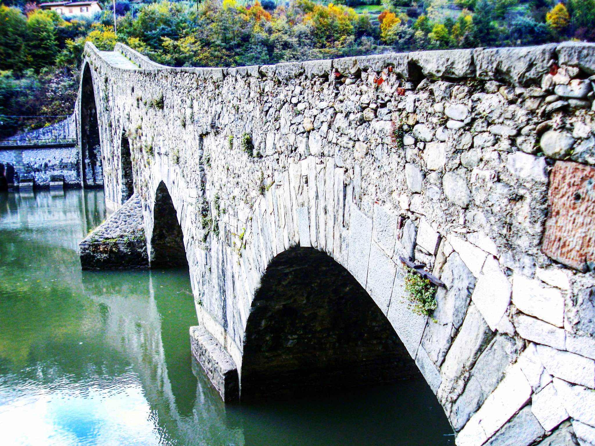TRAVELER XS 40 sample photo. Devil bridge photography