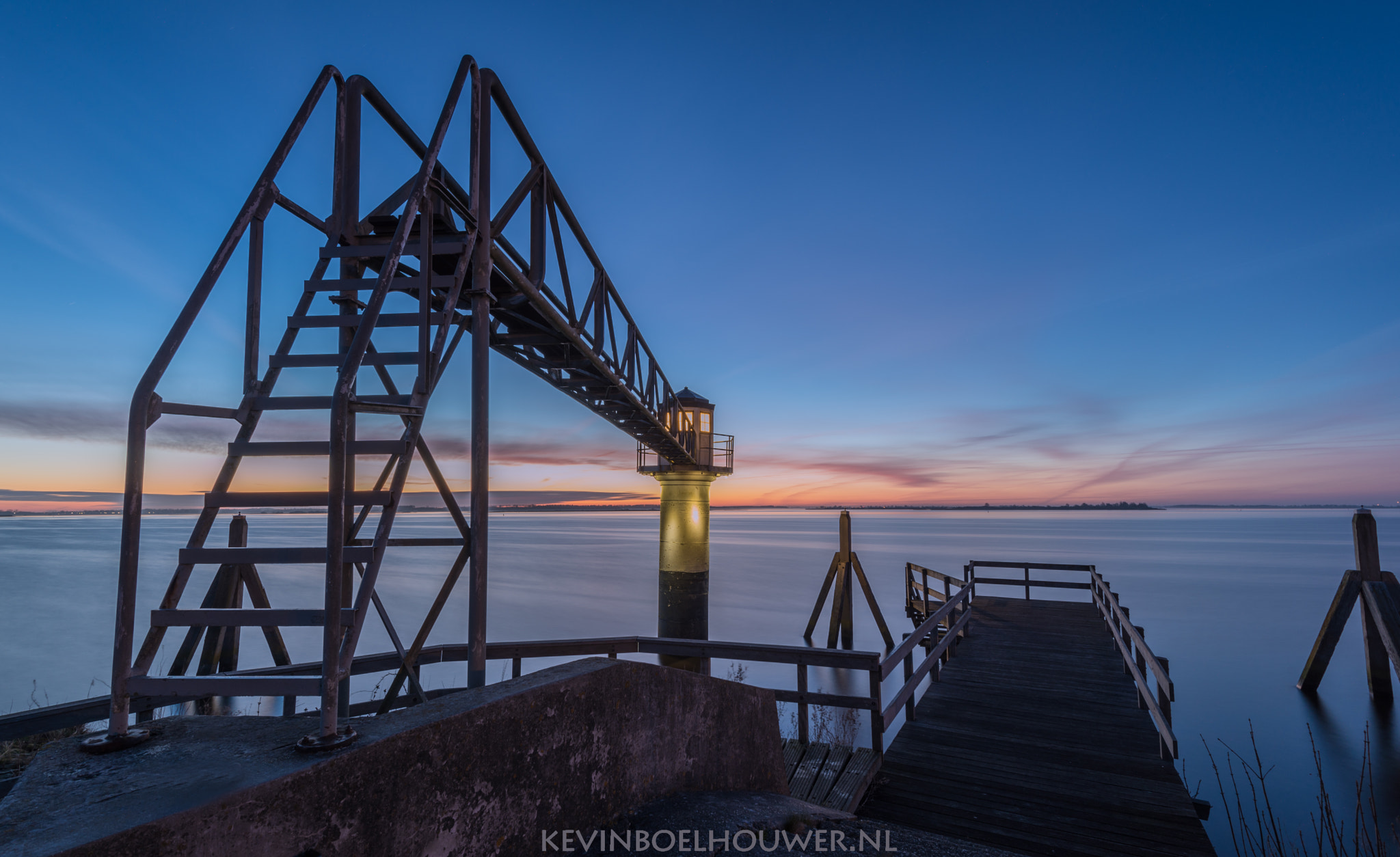 Nikon AF-S Nikkor 16-35mm F4G ED VR sample photo. Oostmahorn lighthouse photography