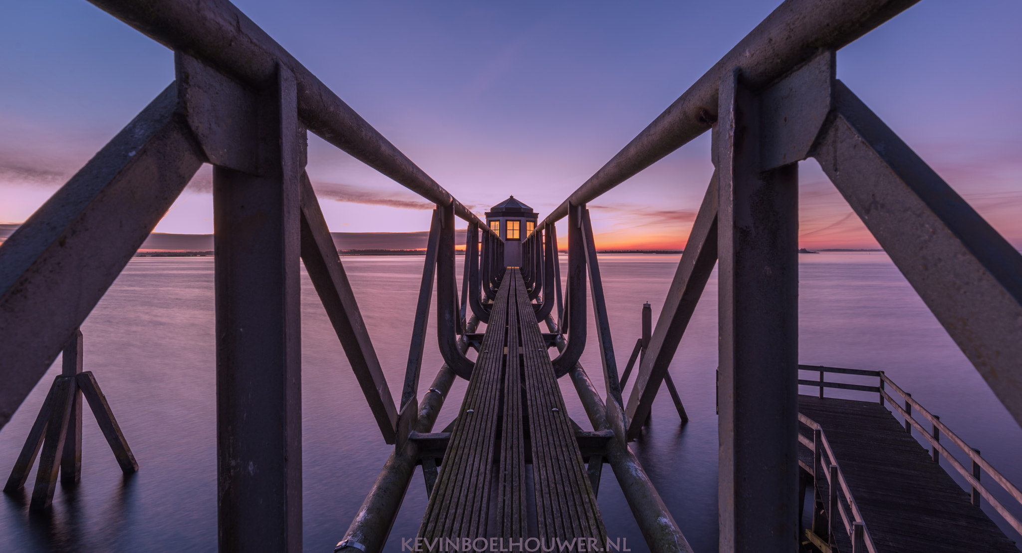 Nikon AF-S Nikkor 16-35mm F4G ED VR sample photo. Oostmahorn lighthouse photography