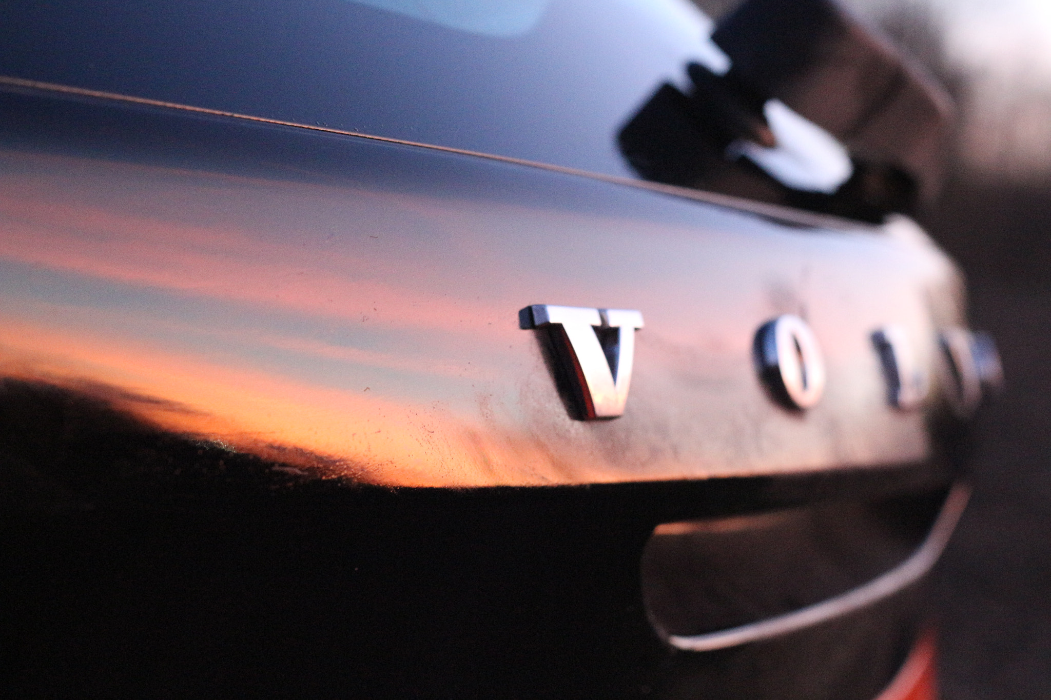 Canon EOS 700D (EOS Rebel T5i / EOS Kiss X7i) sample photo. Volvo am abend photography