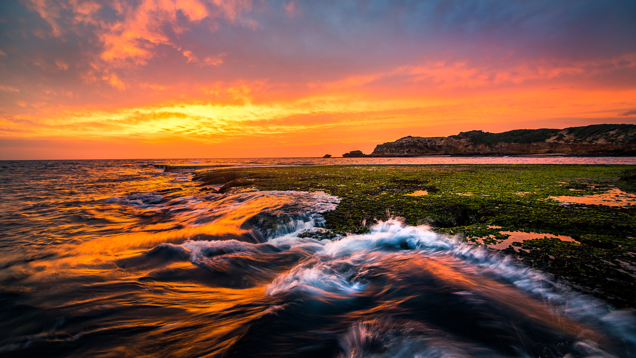 Tokina AT-X Pro 11-16mm F2.8 DX sample photo. Sunset in the swell photography