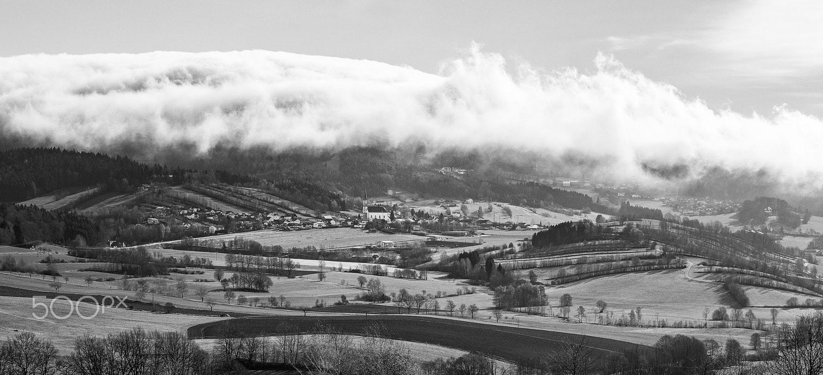 Olympus OM-D E-M1 + Olympus M.Zuiko Digital 45mm F1.8 sample photo. Cold clouds behind photography