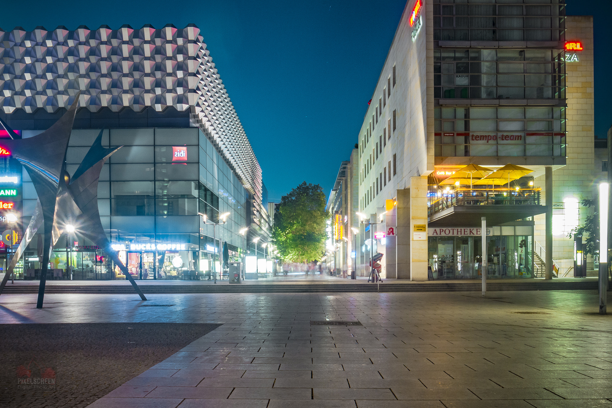 Sigma 10-20mm F3.5 EX DC HSM sample photo. City nights.... photography