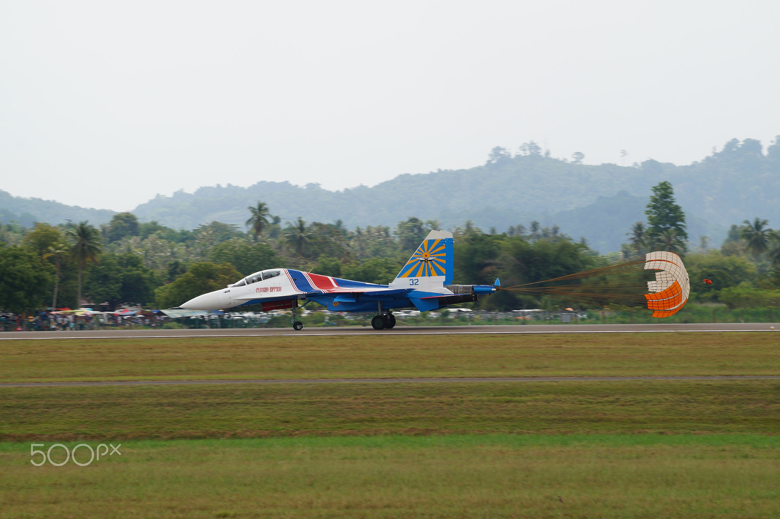Sony DT 55-300mm F4.5-5.6 SAM sample photo. Air show photography