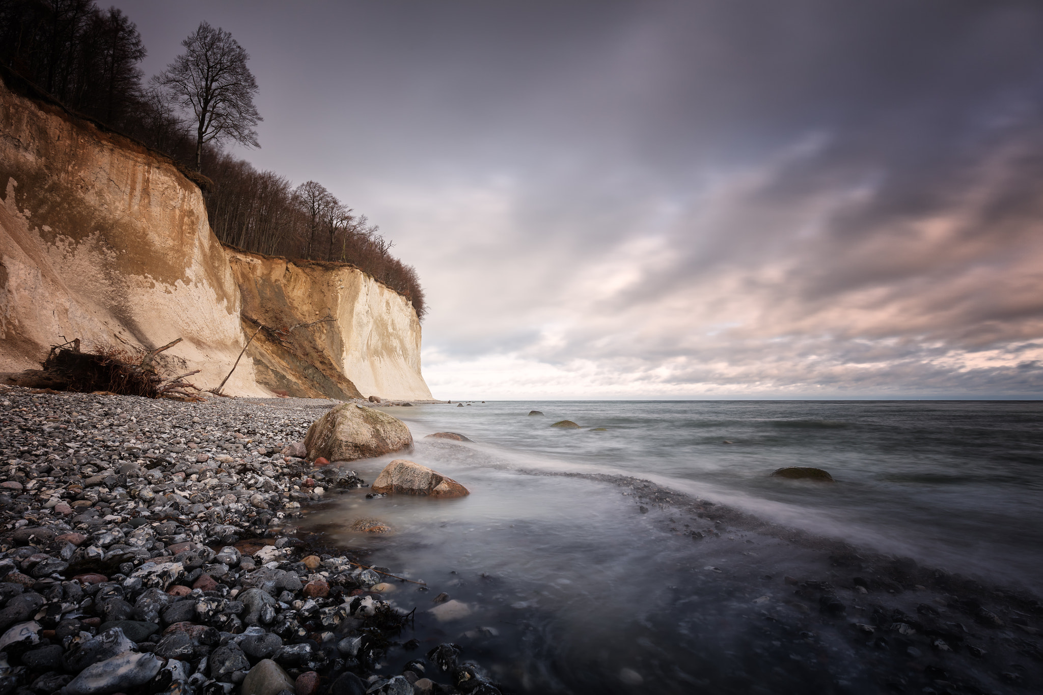 Canon EF 16-35mm F4L IS USM sample photo. [chalky coast...] photography