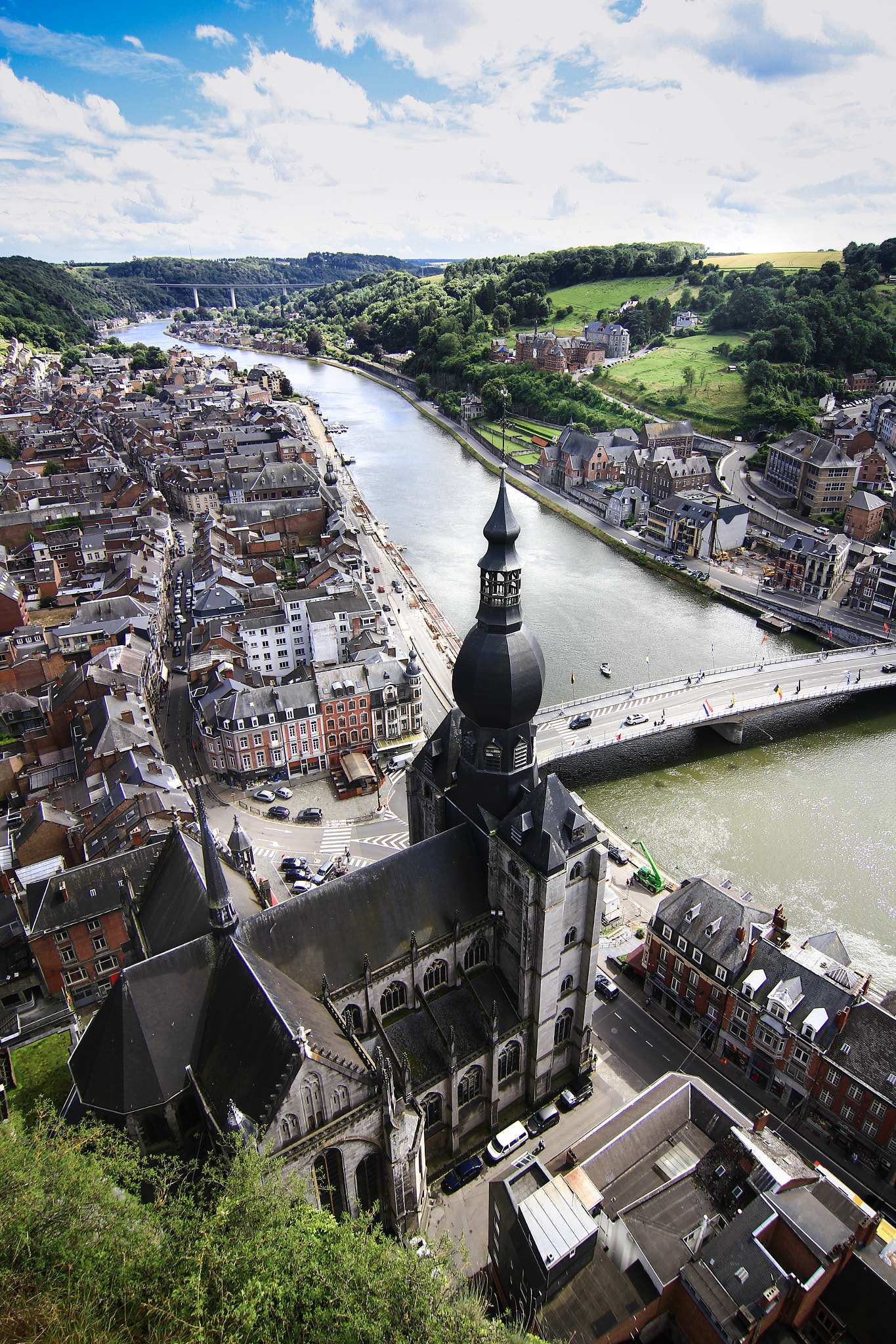 Tokina AT-X Pro 12-24mm F4 (IF) DX sample photo. Dinant on a sunny day photography