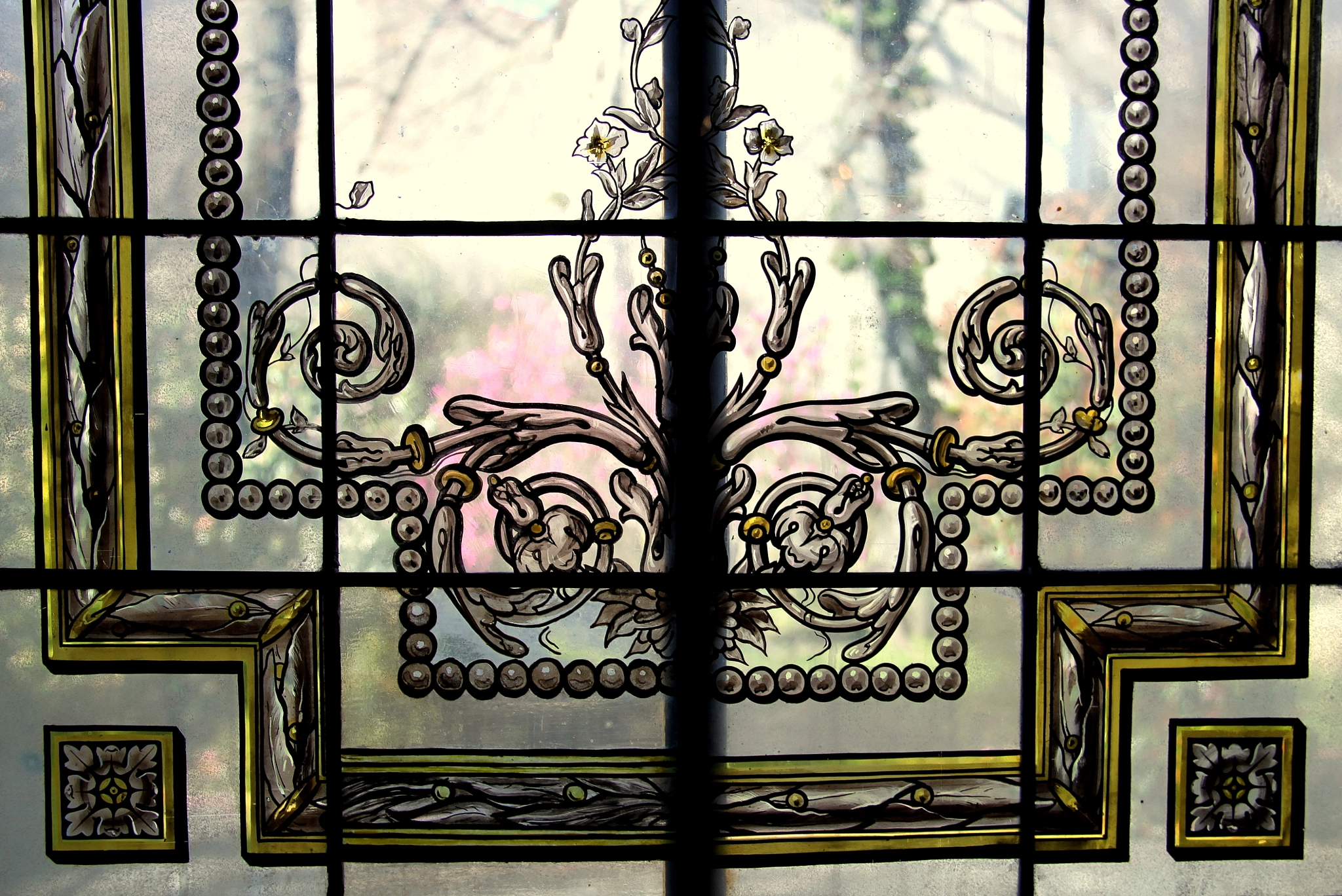 Canon EF-S 18-200mm F3.5-5.6 IS sample photo. Window to garden photography