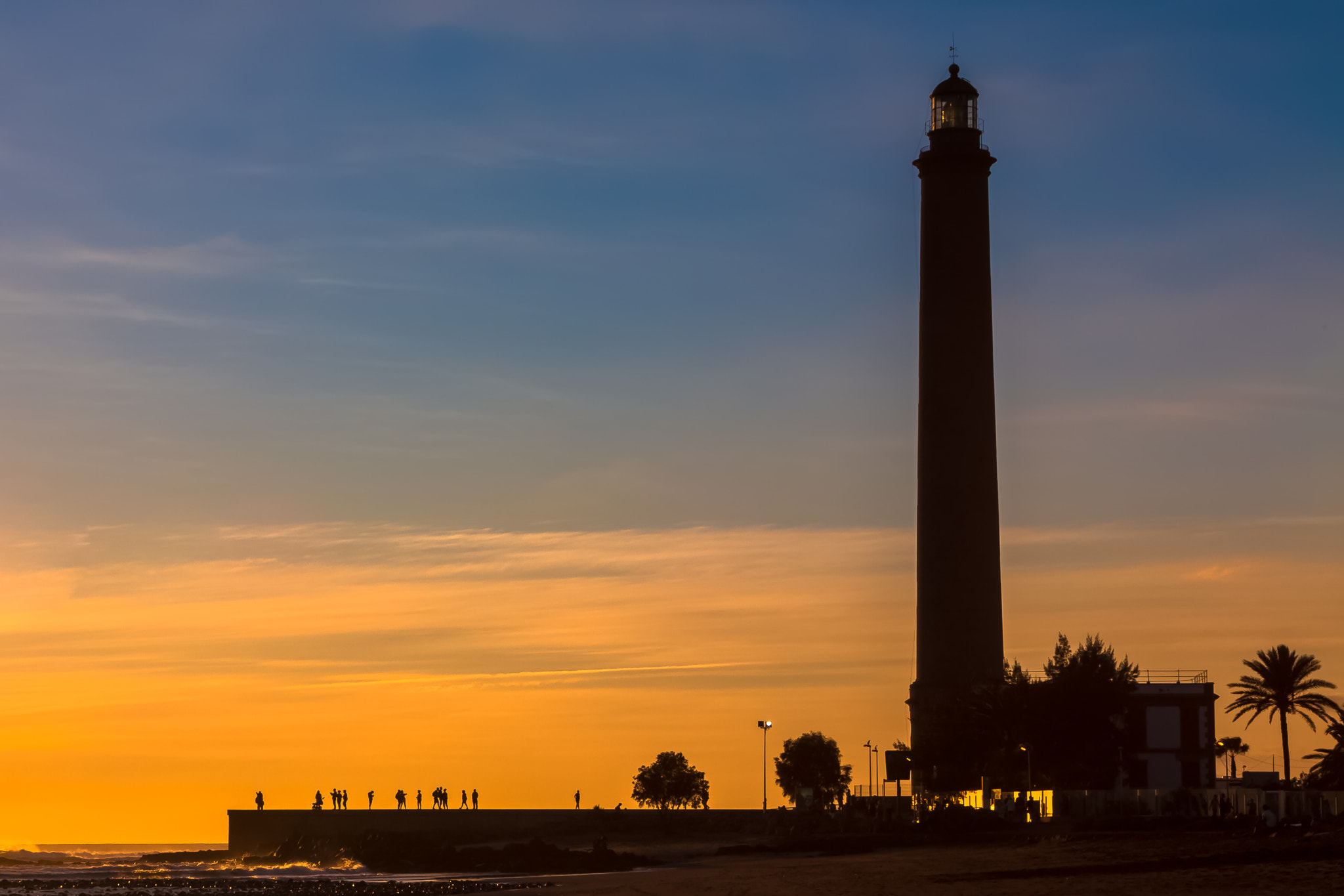 Canon EF 28-105mm f/3.5-4.5 USM sample photo. Silhouettes photography