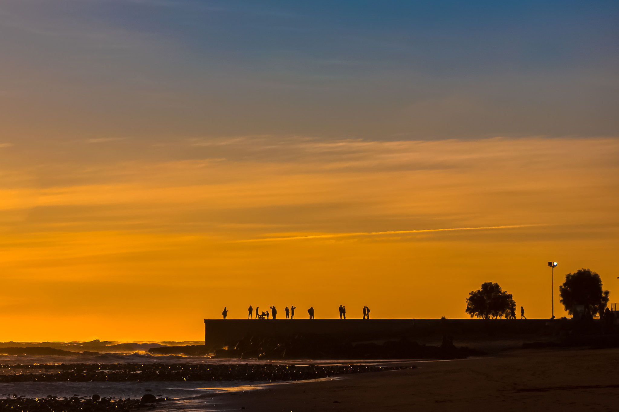Canon EF 28-105mm f/3.5-4.5 USM sample photo. We're all silhouettes when the sun goes down photography