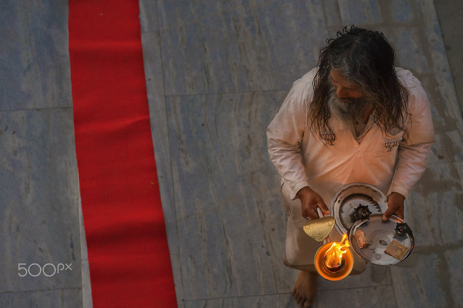 Sony Alpha a5000 (ILCE 5000) + E 60mm F2.8 sample photo. Rishikesh puja photography