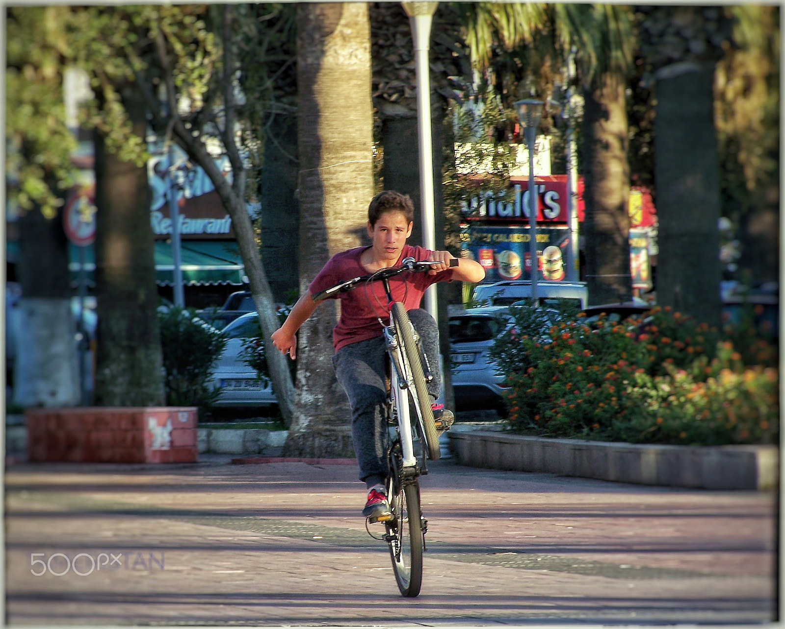 Kodak EASYSHARE Z710 ZOOM DIGITAL CAMERA sample photo. Cyclist. photography