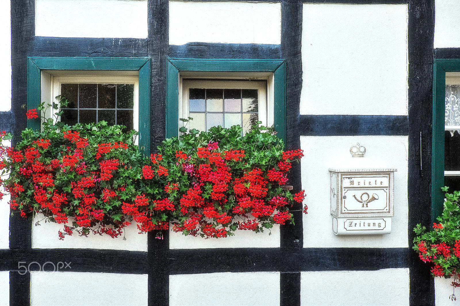 Fujifilm XF 18-55mm F2.8-4 R LM OIS sample photo. The postbox photography