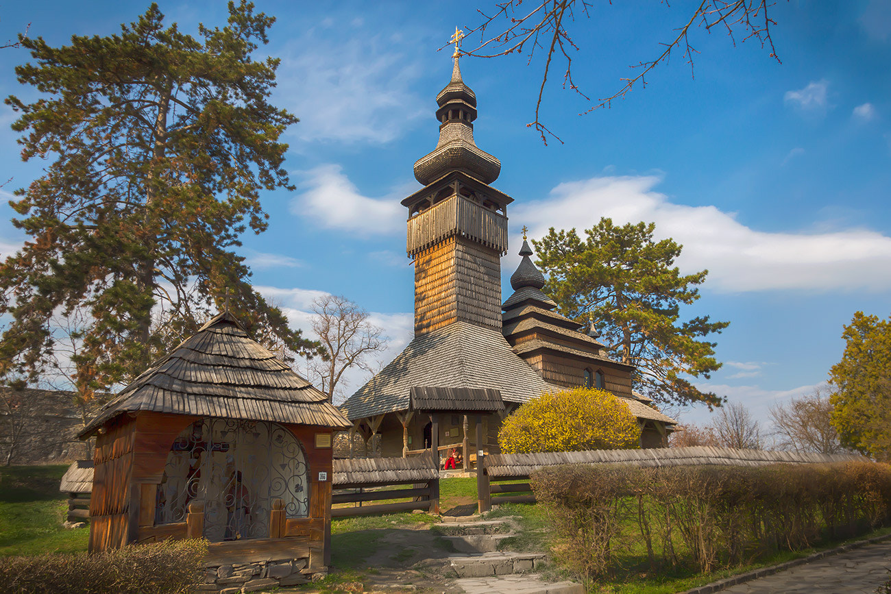 Canon EOS 650D (EOS Rebel T4i / EOS Kiss X6i) sample photo. Lemko church photography