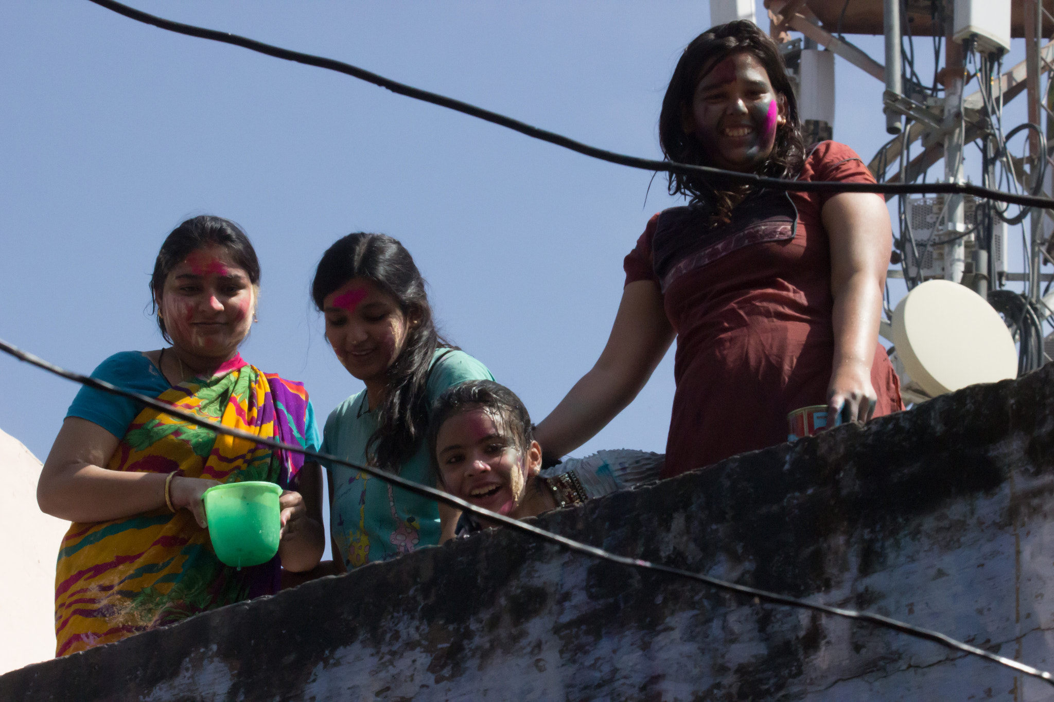 Tamron SP 150-600mm F5-6.3 Di VC USD sample photo. Holi roof photography