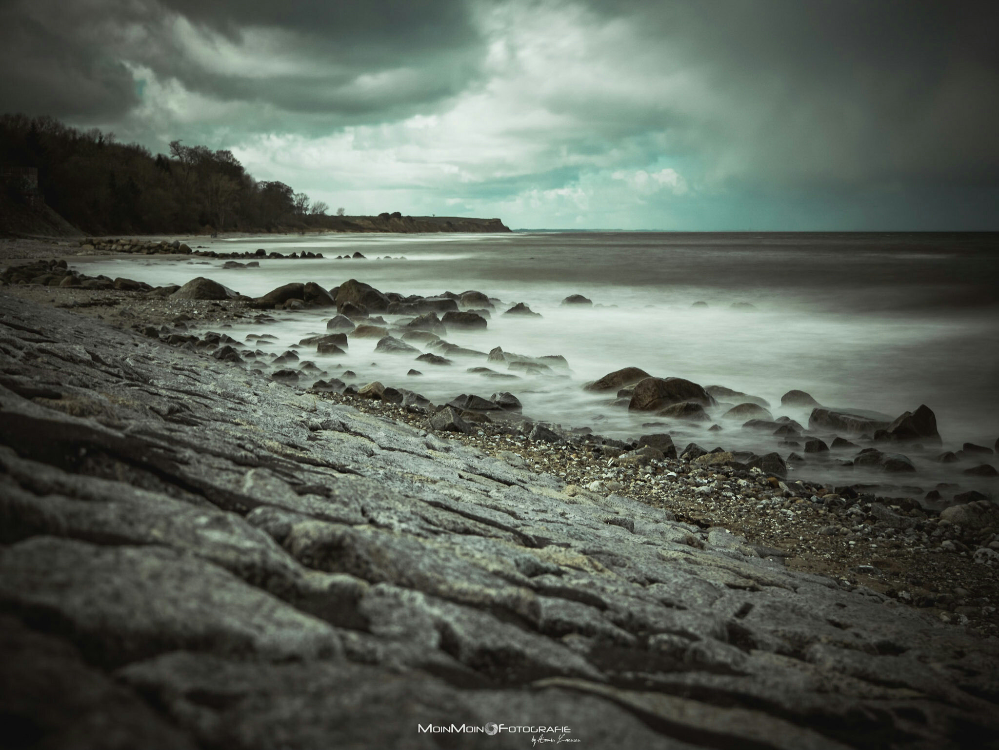 Panasonic DMC-G70 + Panasonic Lumix G Vario 14-140mm F3.5-5.6 ASPH Power O.I.S sample photo. Mystical sea photography