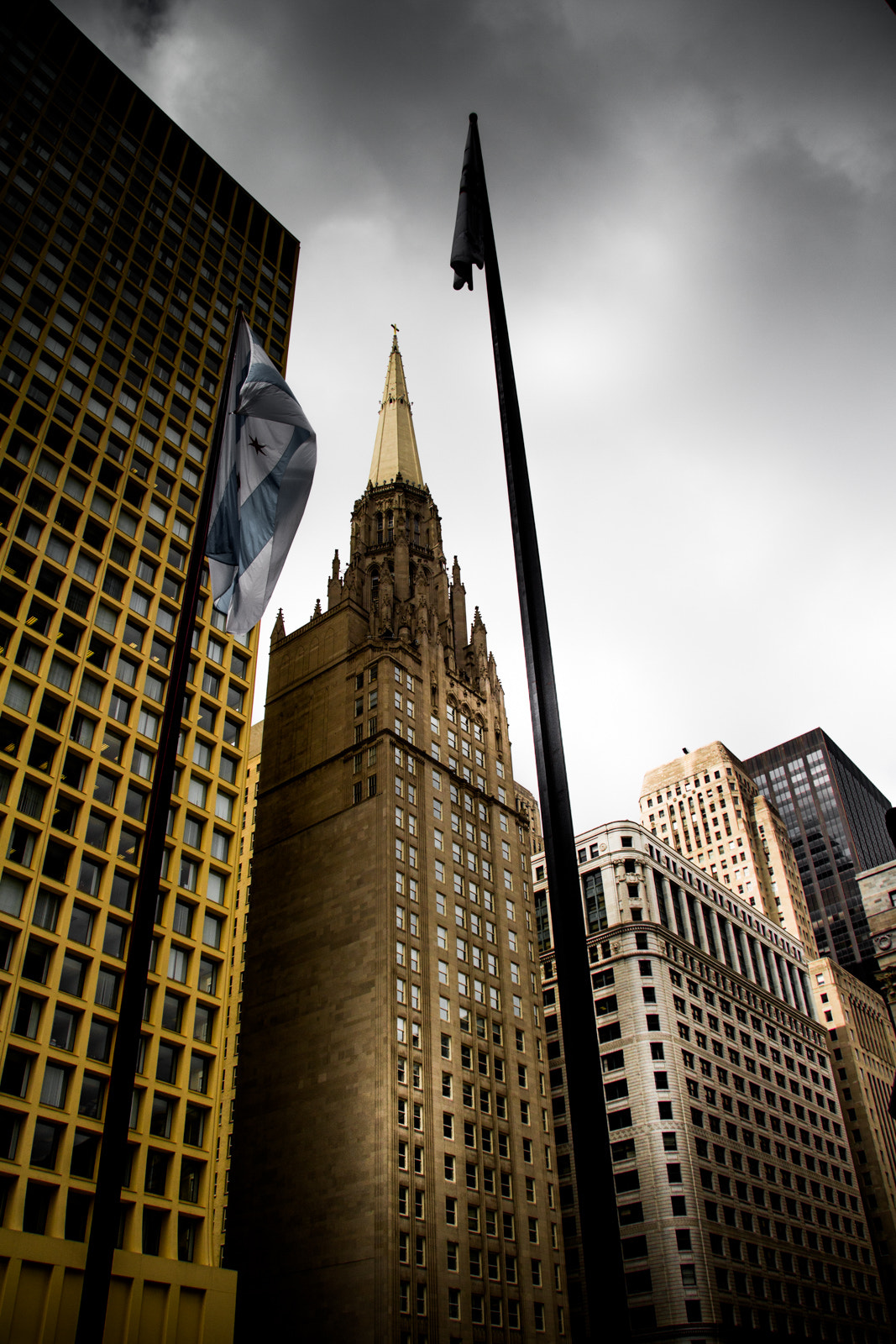 Canon EOS 60D + Canon EF-S 17-85mm F4-5.6 IS USM sample photo. Chicago skyline photography